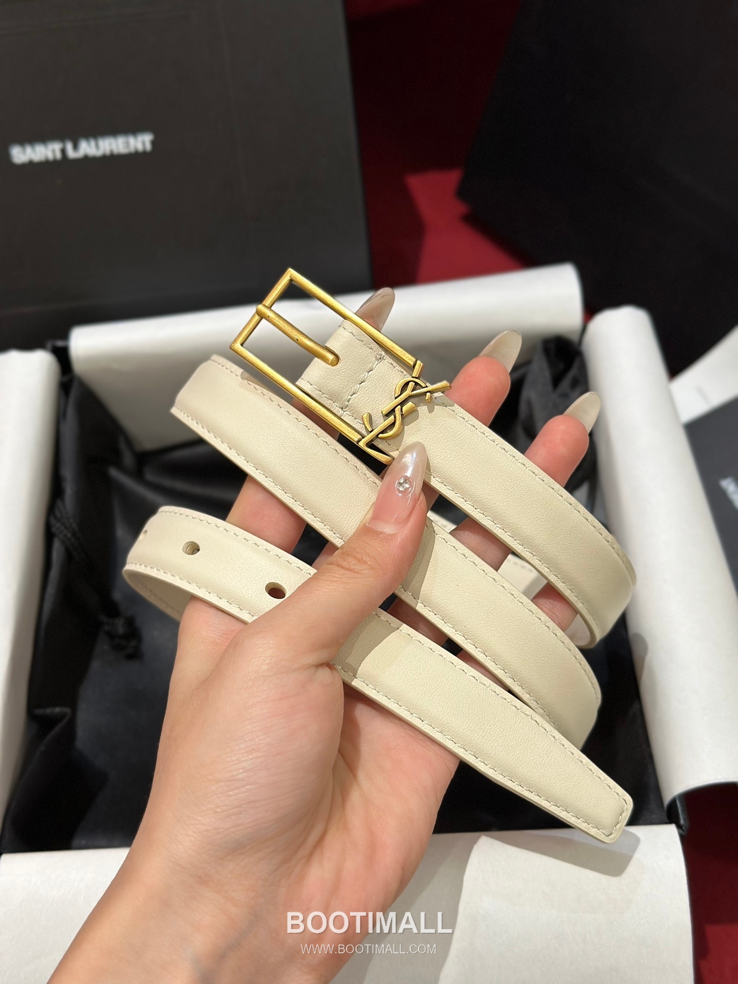 Saint Laurent Calfskin Leather Reversible Belt with YSL Logo Pin Buckle Gold-Plated 생로랑 카프스킨 레더 리버서블 벨트 YSL 로고 핀 버클 황동 베이스 금도금 2.0cm 2