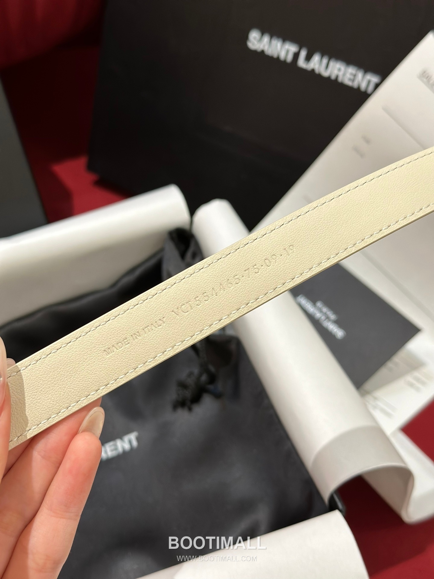 Saint Laurent Calfskin Leather Reversible Belt with YSL Logo Pin Buckle Gold-Plated 생로랑 카프스킨 레더 리버서블 벨트 YSL 로고 핀 버클 황동 베이스 금도금 2.0cm 8