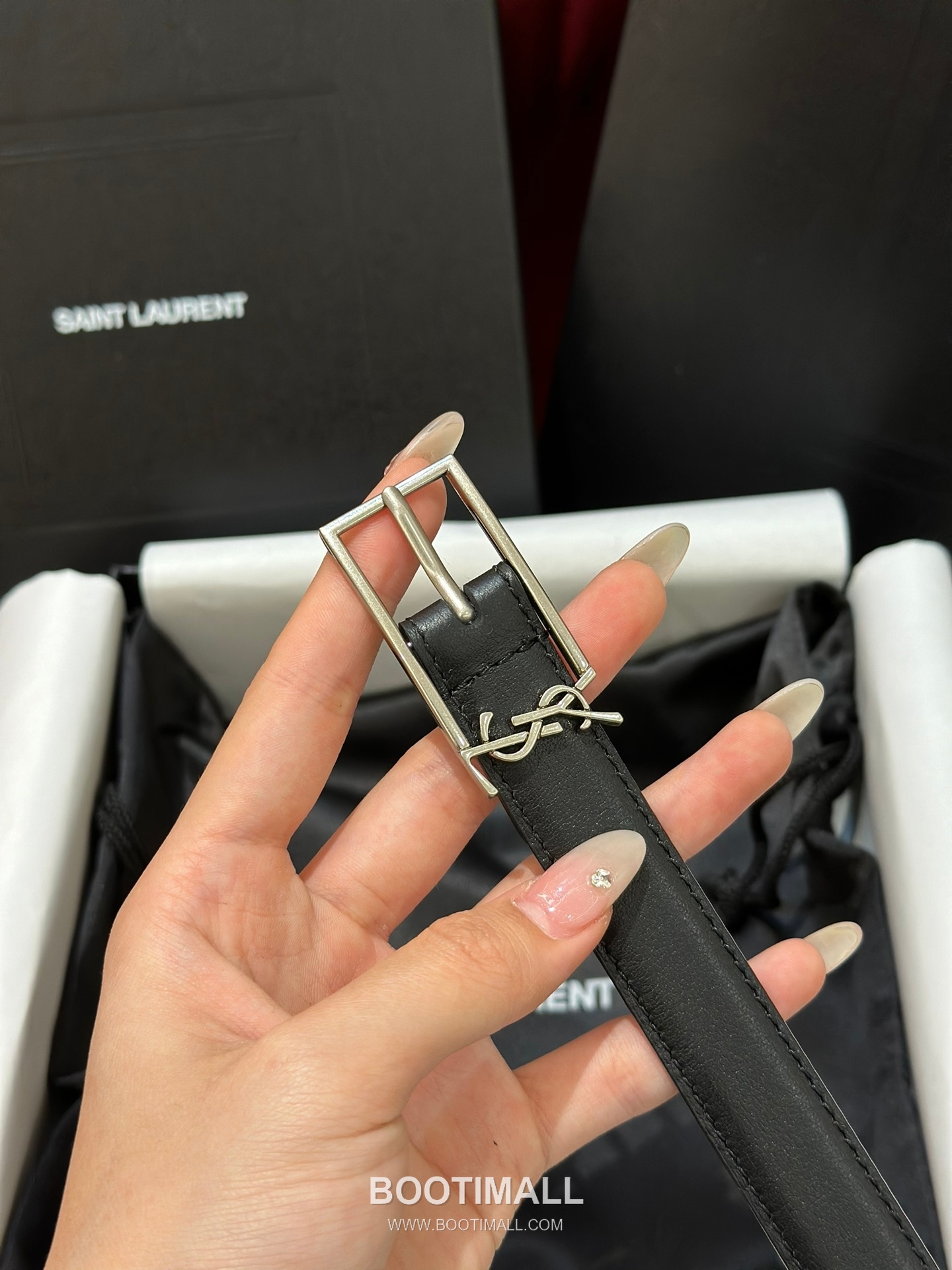 Saint Laurent Calfskin Leather Reversible Belt with YSL Logo Pin Buckle Gold-Plated 생로랑 카프스킨 레더 리버서블 벨트 YSL 로고 핀 버클 황동 베이스 금도금 2.0cm 5