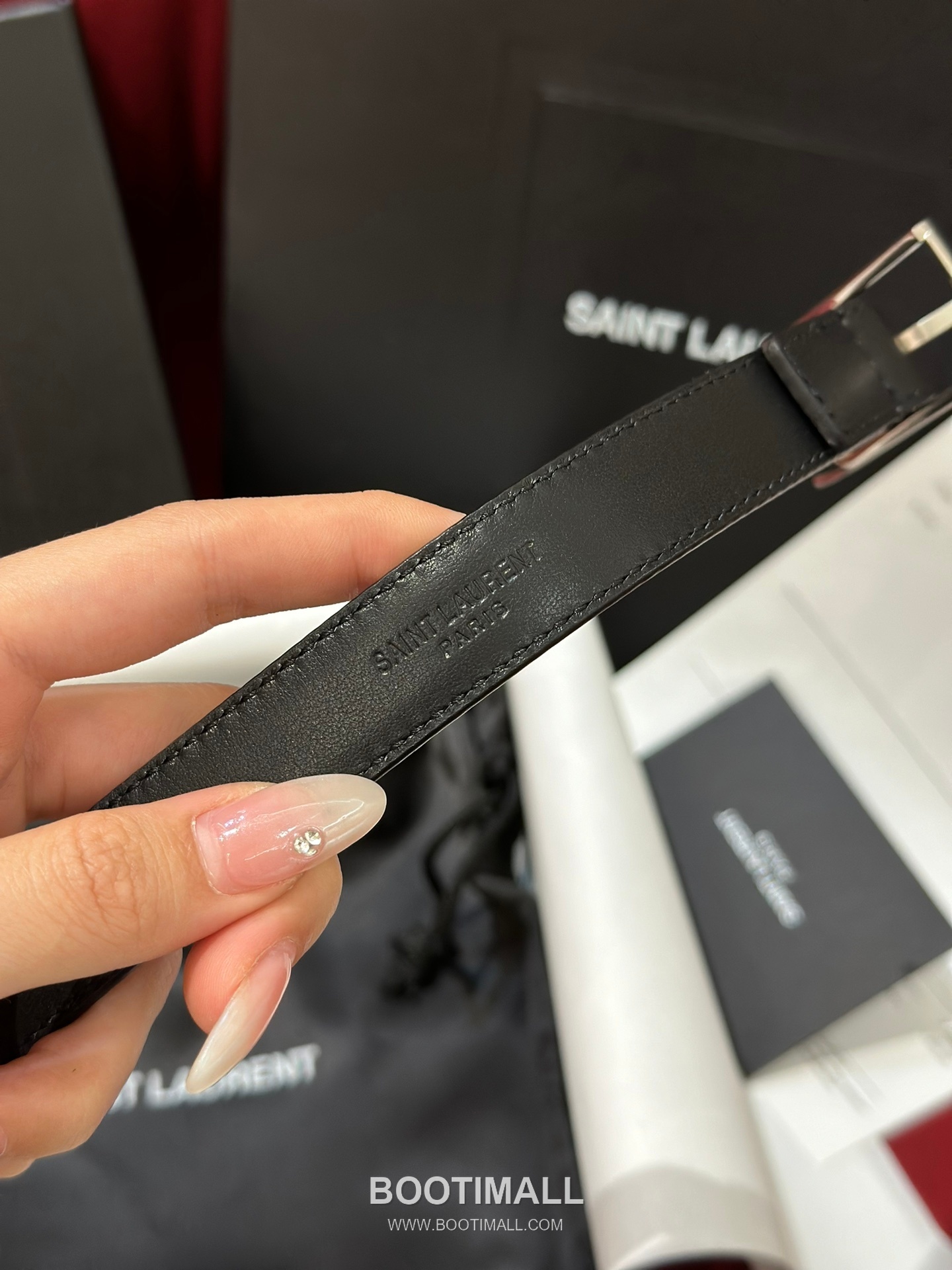 Saint Laurent Calfskin Leather Reversible Belt with YSL Logo Pin Buckle Gold-Plated 생로랑 카프스킨 레더 리버서블 벨트 YSL 로고 핀 버클 황동 베이스 금도금 2.0cm 7