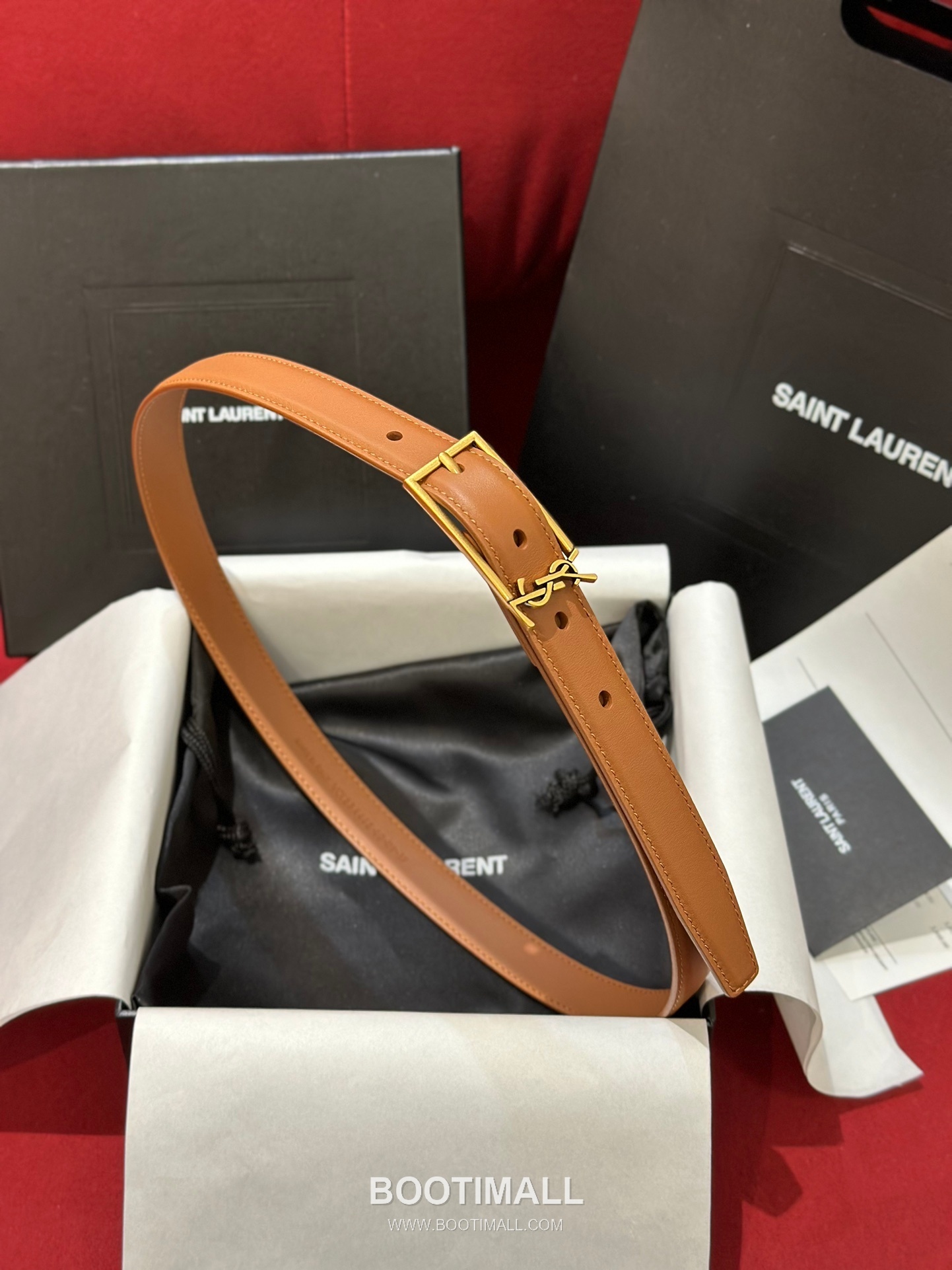 Saint Laurent Calfskin Leather Reversible Belt with YSL Logo Pin Buckle Gold-Plated 생로랑 카프스킨 레더 리버서블 벨트 YSL 로고 핀 버클 황동 베이스 금도금 2.0cm 3