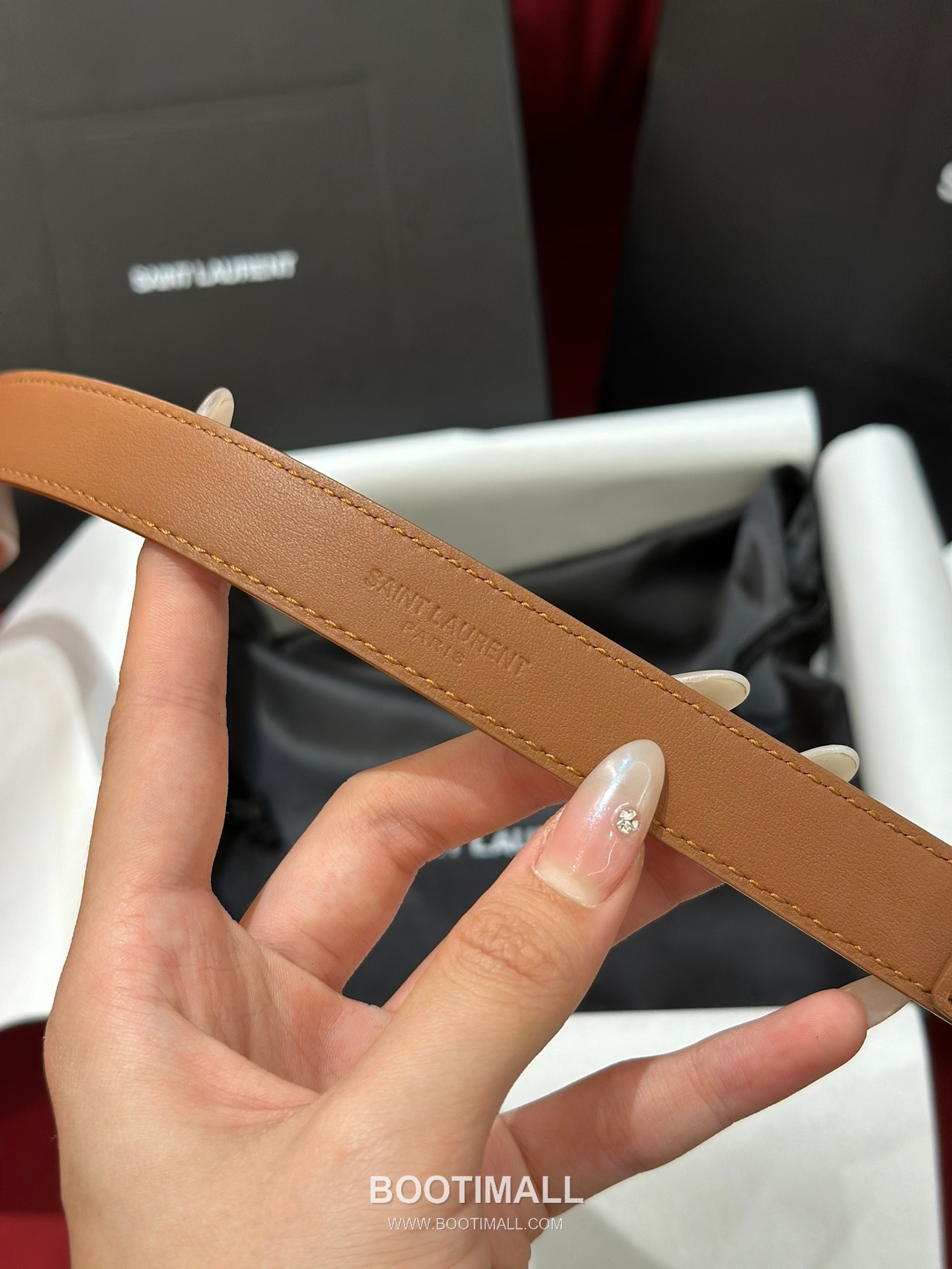 Saint Laurent Calfskin Leather Reversible Belt with YSL Logo Pin Buckle Gold-Plated 생로랑 카프스킨 레더 리버서블 벨트 YSL 로고 핀 버클 황동 베이스 금도금 2.0cm 7