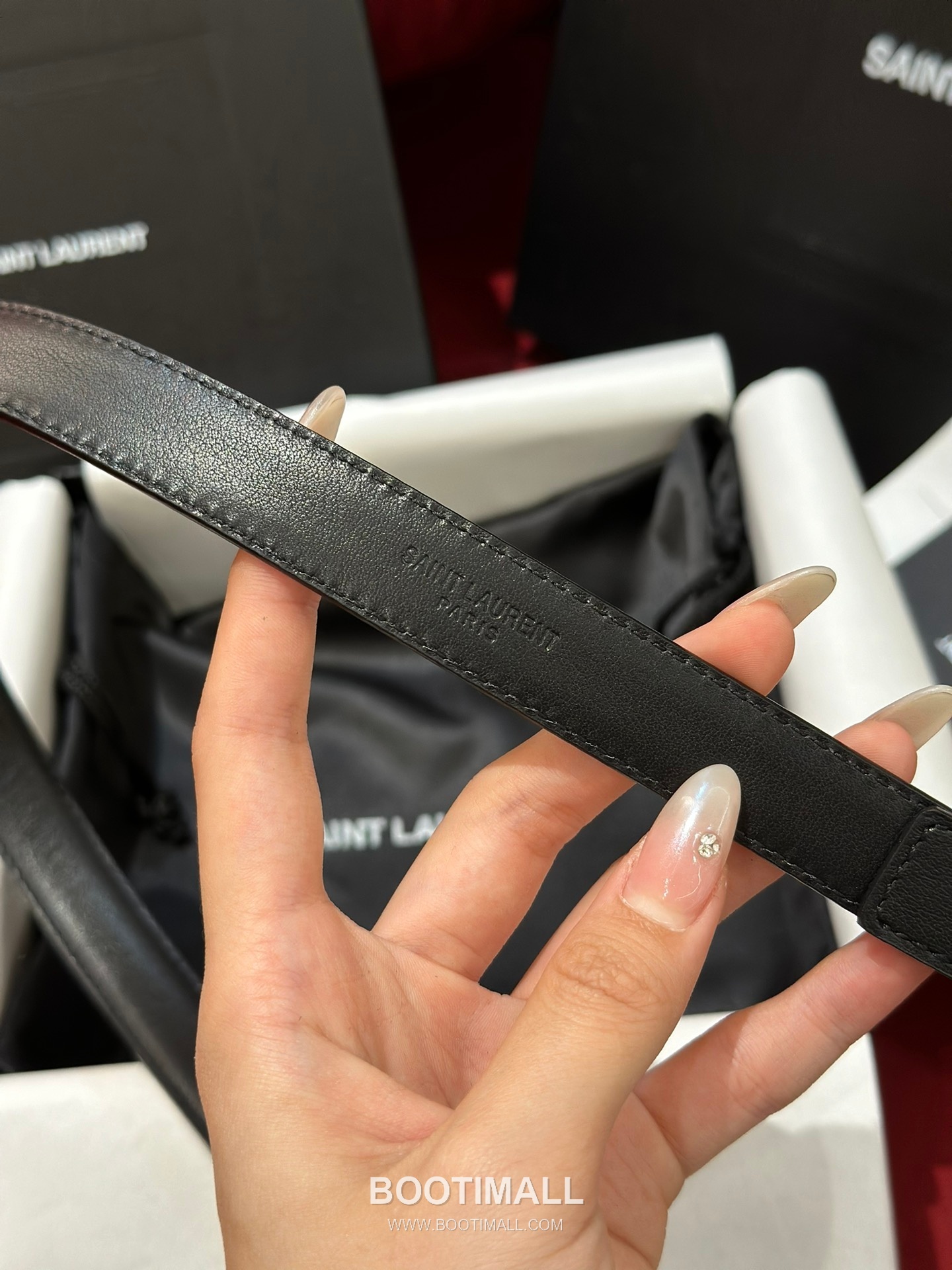 Saint Laurent Calfskin Leather Reversible Belt with YSL Logo Pin Buckle Gold-Plated 생로랑 카프스킨 레더 리버서블 벨트 YSL 로고 핀 버클 황동 베이스 금도금 2.0cm 5