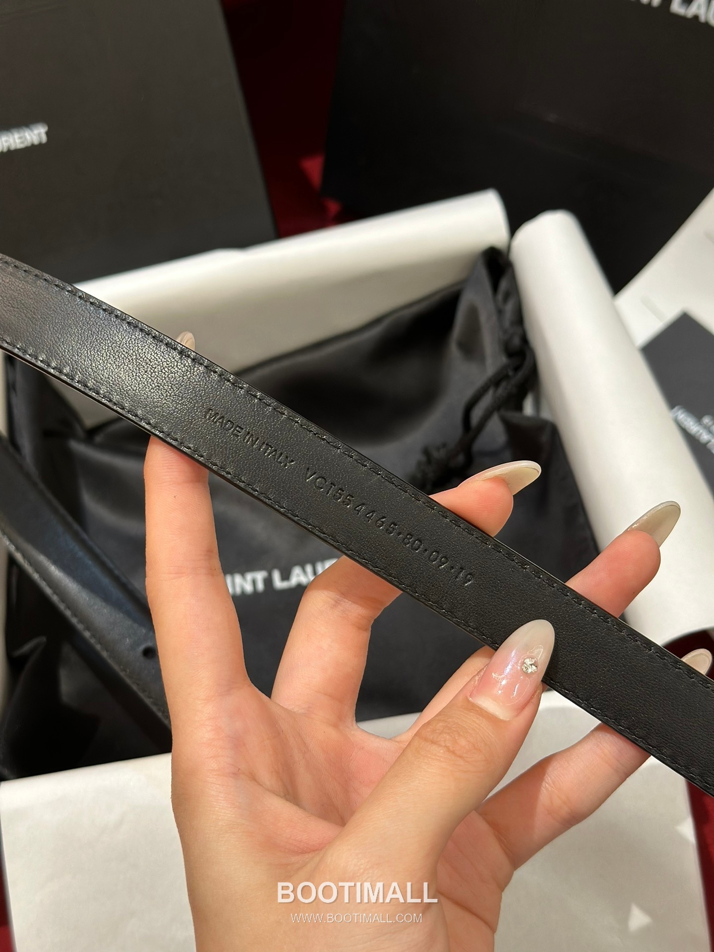 Saint Laurent Calfskin Leather Reversible Belt with YSL Logo Pin Buckle Gold-Plated 생로랑 카프스킨 레더 리버서블 벨트 YSL 로고 핀 버클 황동 베이스 금도금 2.0cm 6