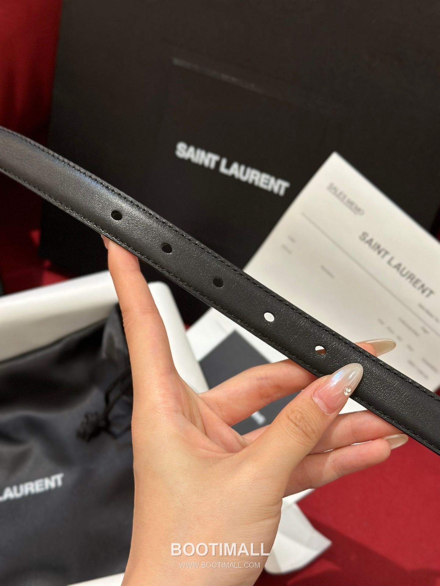 Saint Laurent Calfskin Leather Reversible Belt with YSL Logo Pin Buckle Gold-Plated 생로랑 카프스킨 레더 리버서블 벨트 YSL 로고 핀 버클 황동 베이스 금도금 2.0cm 8