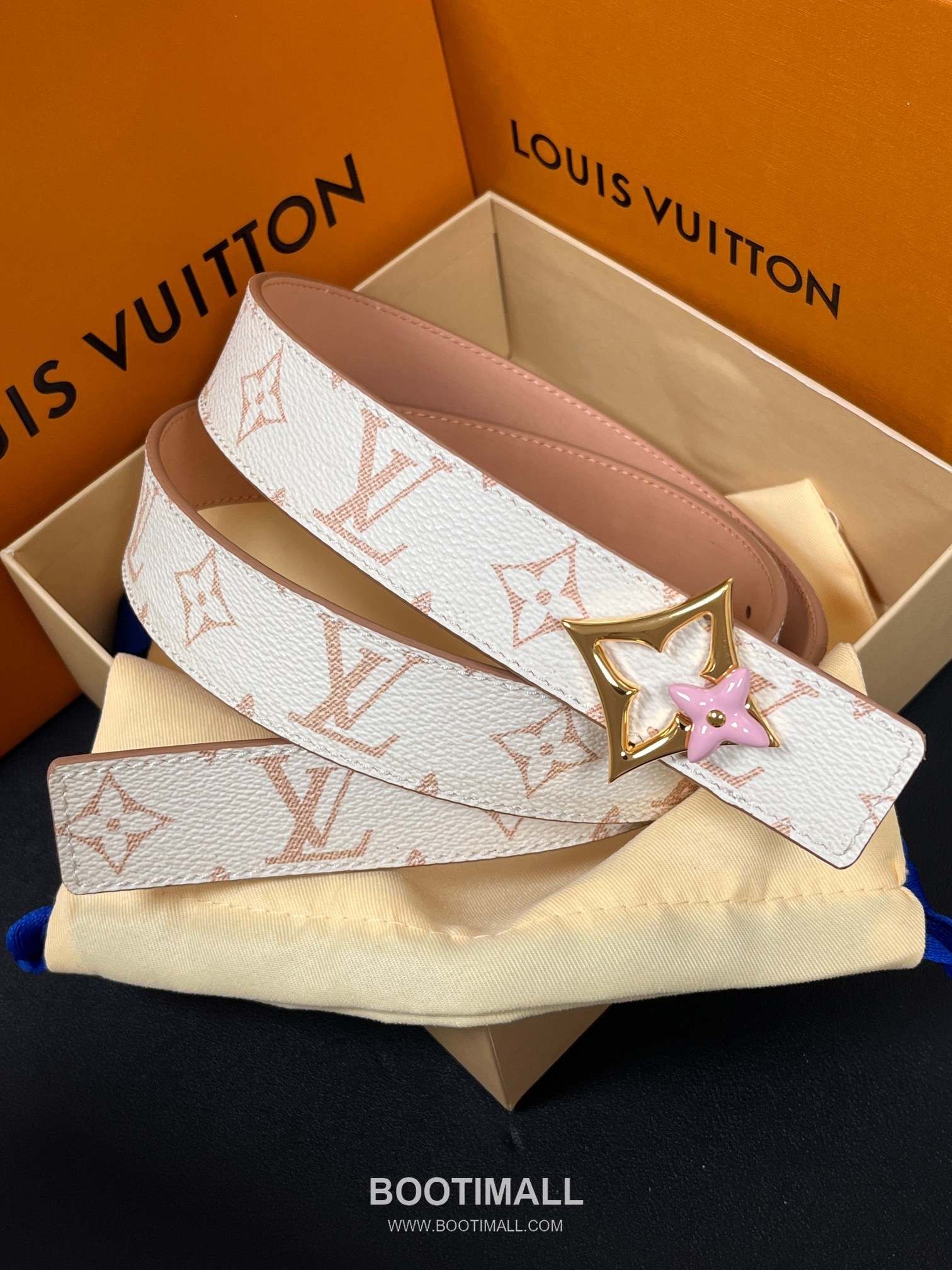 Louis Vuitton Monogram Canvas Calfskin Reversible Belt with LV Buckle Gold-Plated 루이비통 모노그램 캔버스 카프스킨 리버서블 벨트 LV 버클 황동 베이스 금도금 3.0cm 1