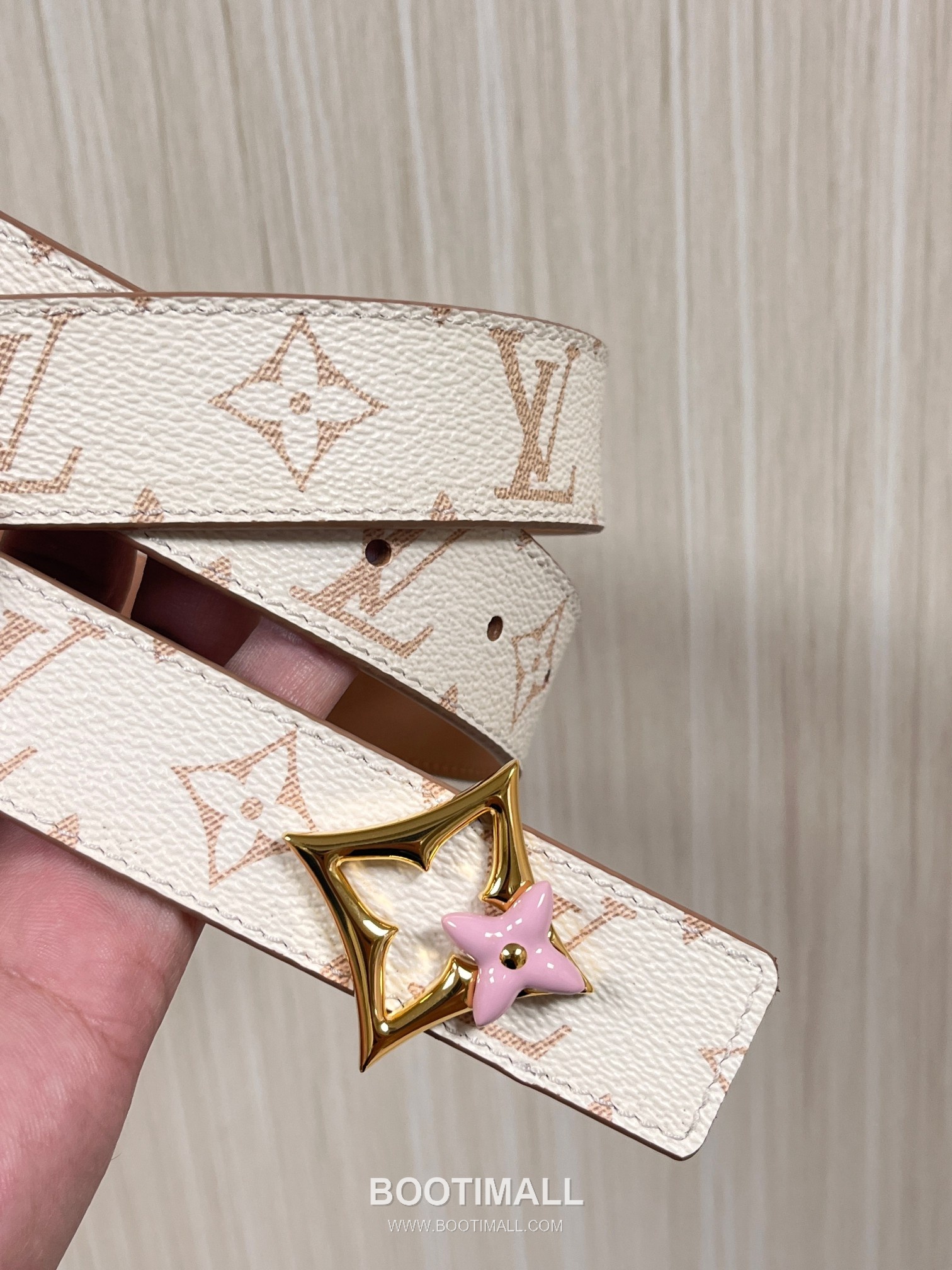 Louis Vuitton Monogram Canvas Calfskin Reversible Belt with LV Buckle Gold-Plated 루이비통 모노그램 캔버스 카프스킨 리버서블 벨트 LV 버클 황동 베이스 금도금 3.0cm 2