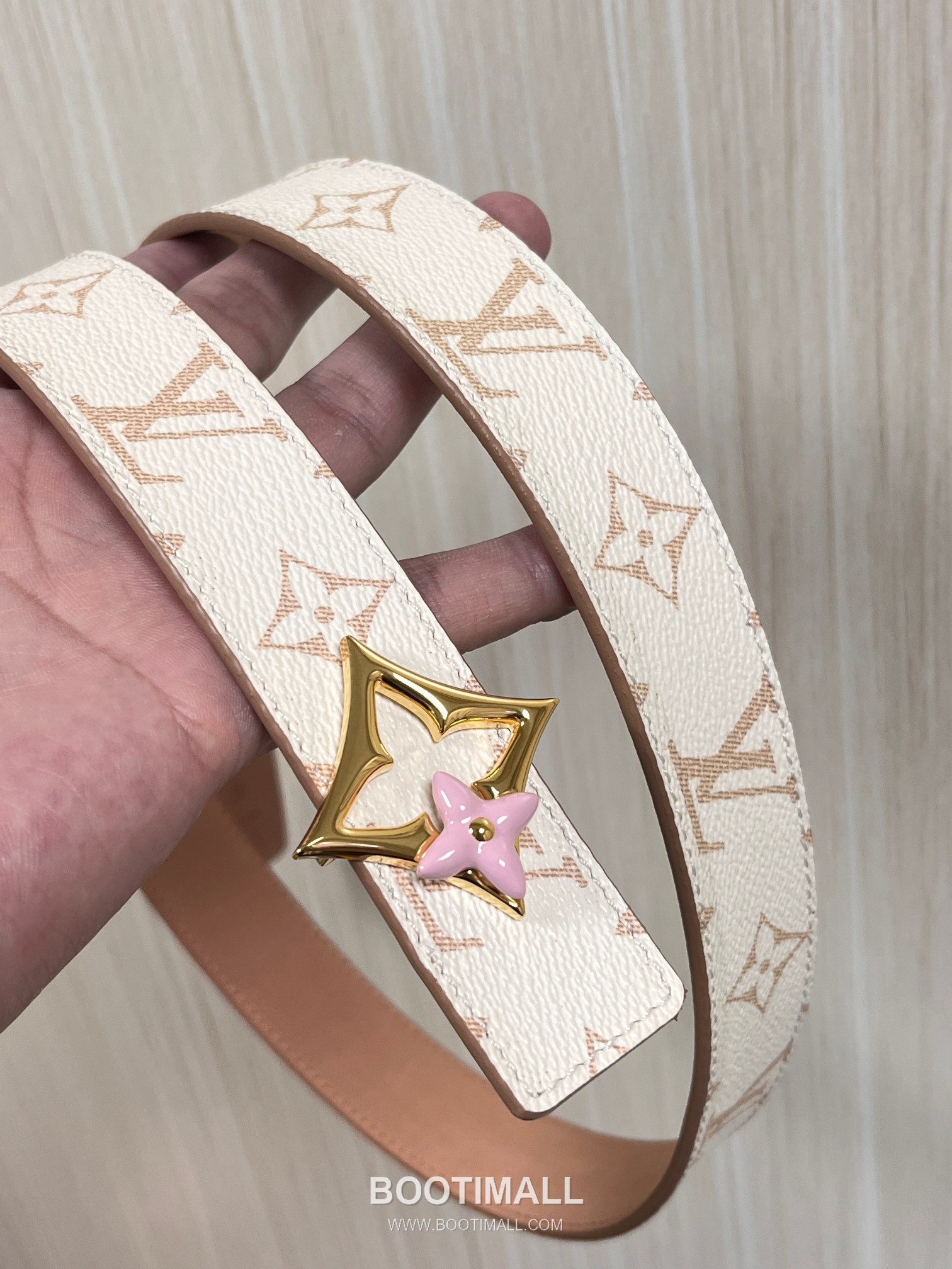 Louis Vuitton Monogram Canvas Calfskin Reversible Belt with LV Buckle Gold-Plated 루이비통 모노그램 캔버스 카프스킨 리버서블 벨트 LV 버클 황동 베이스 금도금 3.0cm 3