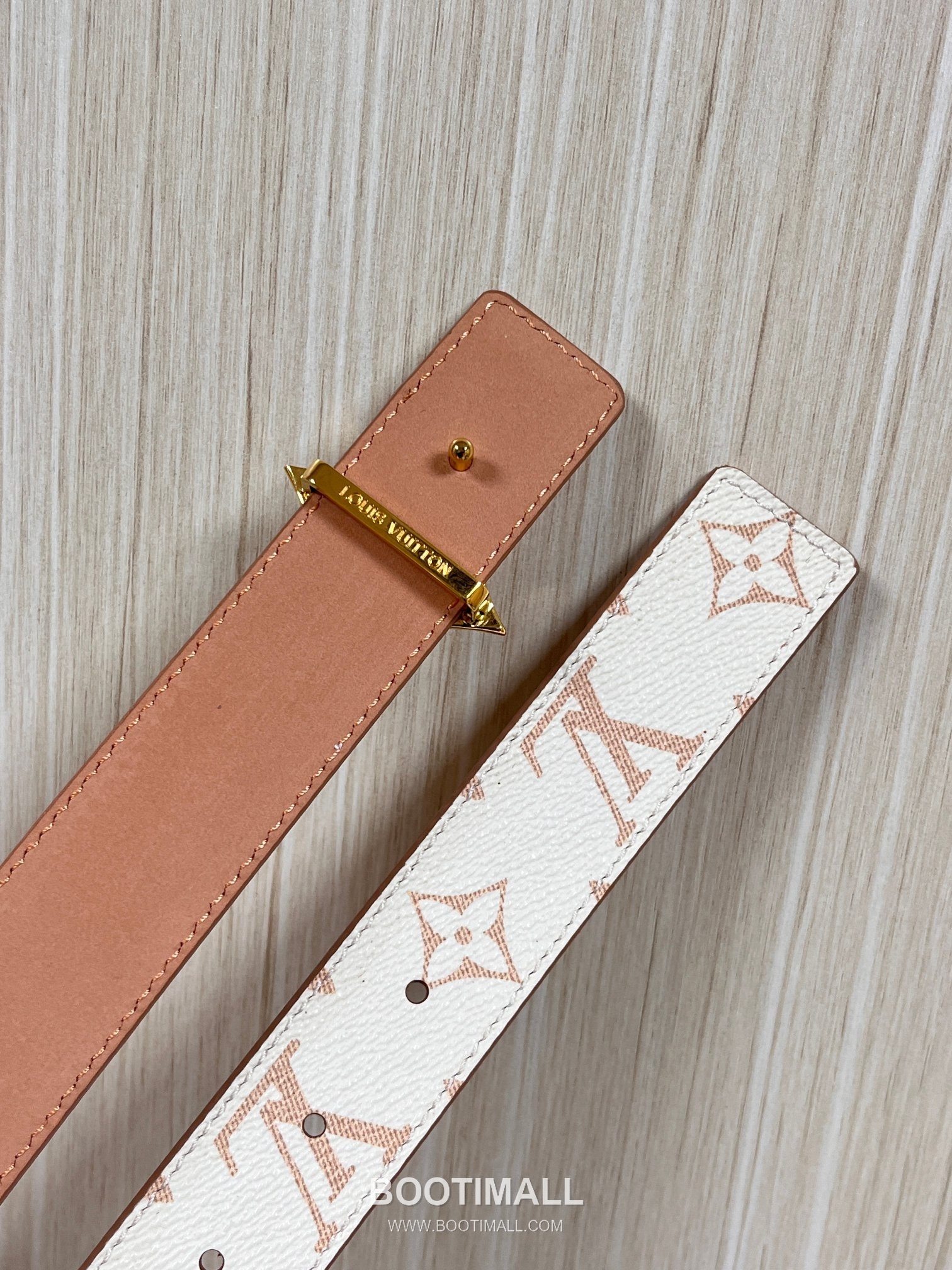 Louis Vuitton Monogram Canvas Calfskin Reversible Belt with LV Buckle Gold-Plated 루이비통 모노그램 캔버스 카프스킨 리버서블 벨트 LV 버클 황동 베이스 금도금 3.0cm 5