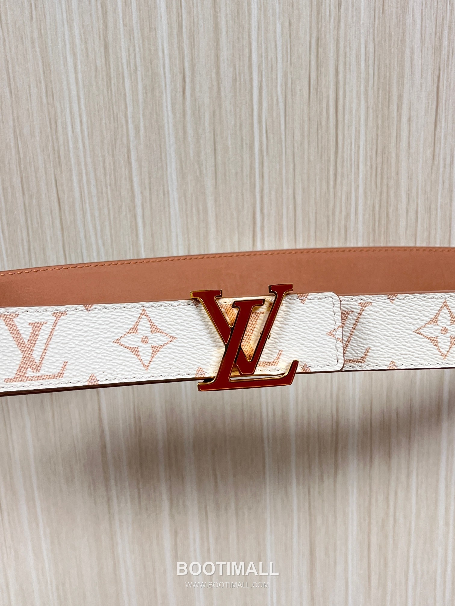 Louis Vuitton Monogram Canvas Calfskin Reversible Belt with LV Buckle Gold-Plated 루이비통 모노그램 캔버스 카프스킨 리버서블 벨트 LV 버클 황동 베이스 금도금 3.0cm 6