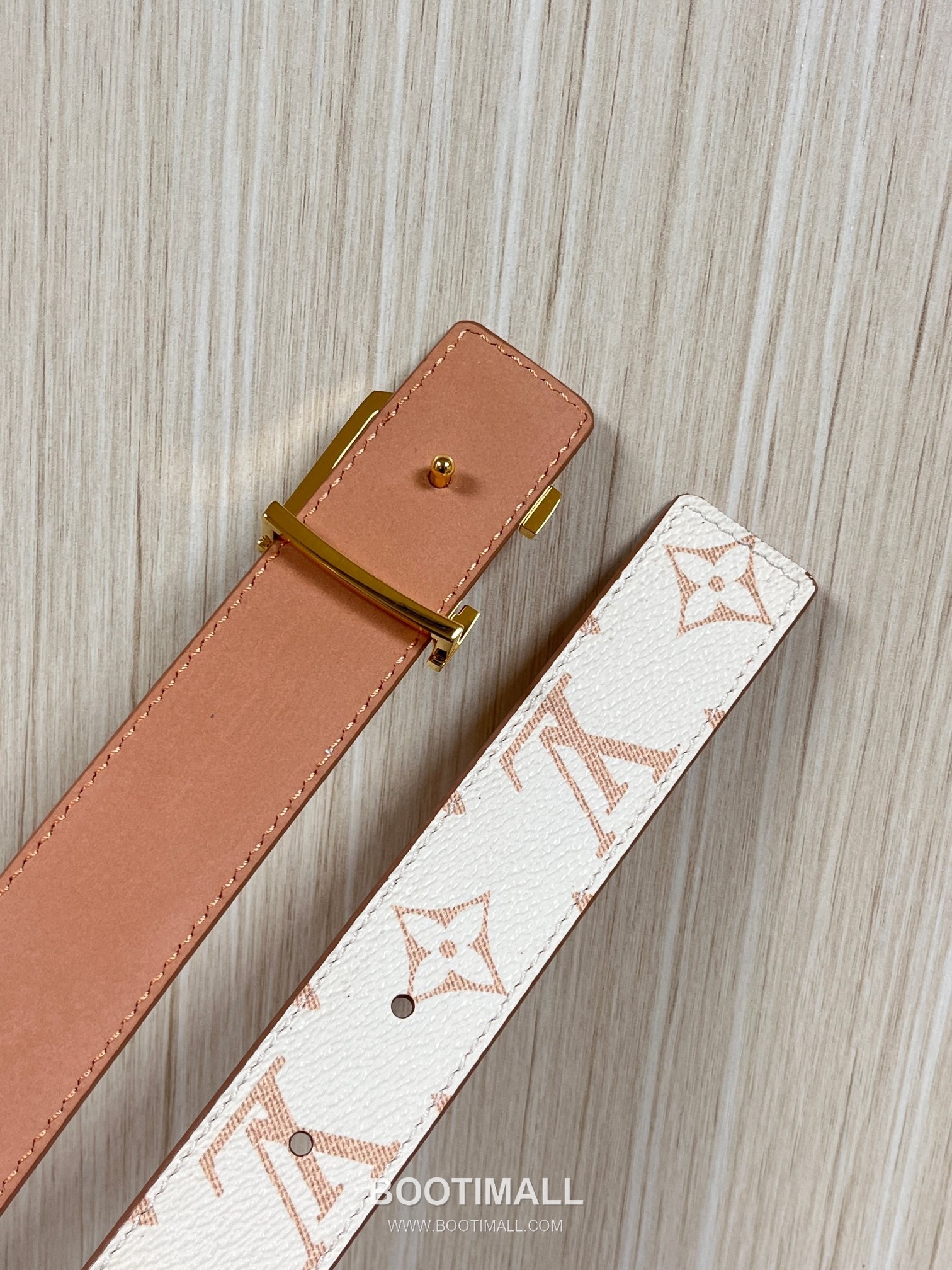 Louis Vuitton Monogram Canvas Calfskin Reversible Belt with LV Buckle Gold-Plated 루이비통 모노그램 캔버스 카프스킨 리버서블 벨트 LV 버클 황동 베이스 금도금 3.0cm 5