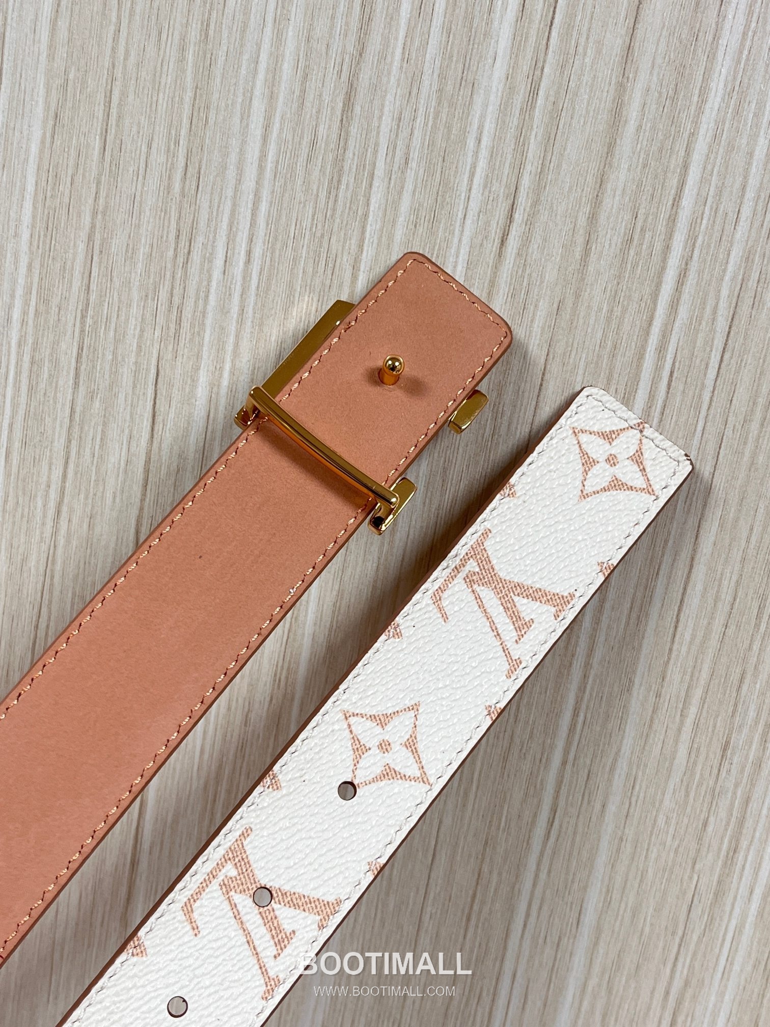 Louis Vuitton Monogram Canvas Calfskin Reversible Belt with LV Buckle Gold-Plated 루이비통 모노그램 캔버스 카프스킨 리버서블 벨트 LV 버클 황동 베이스 금도금 3.0cm 5