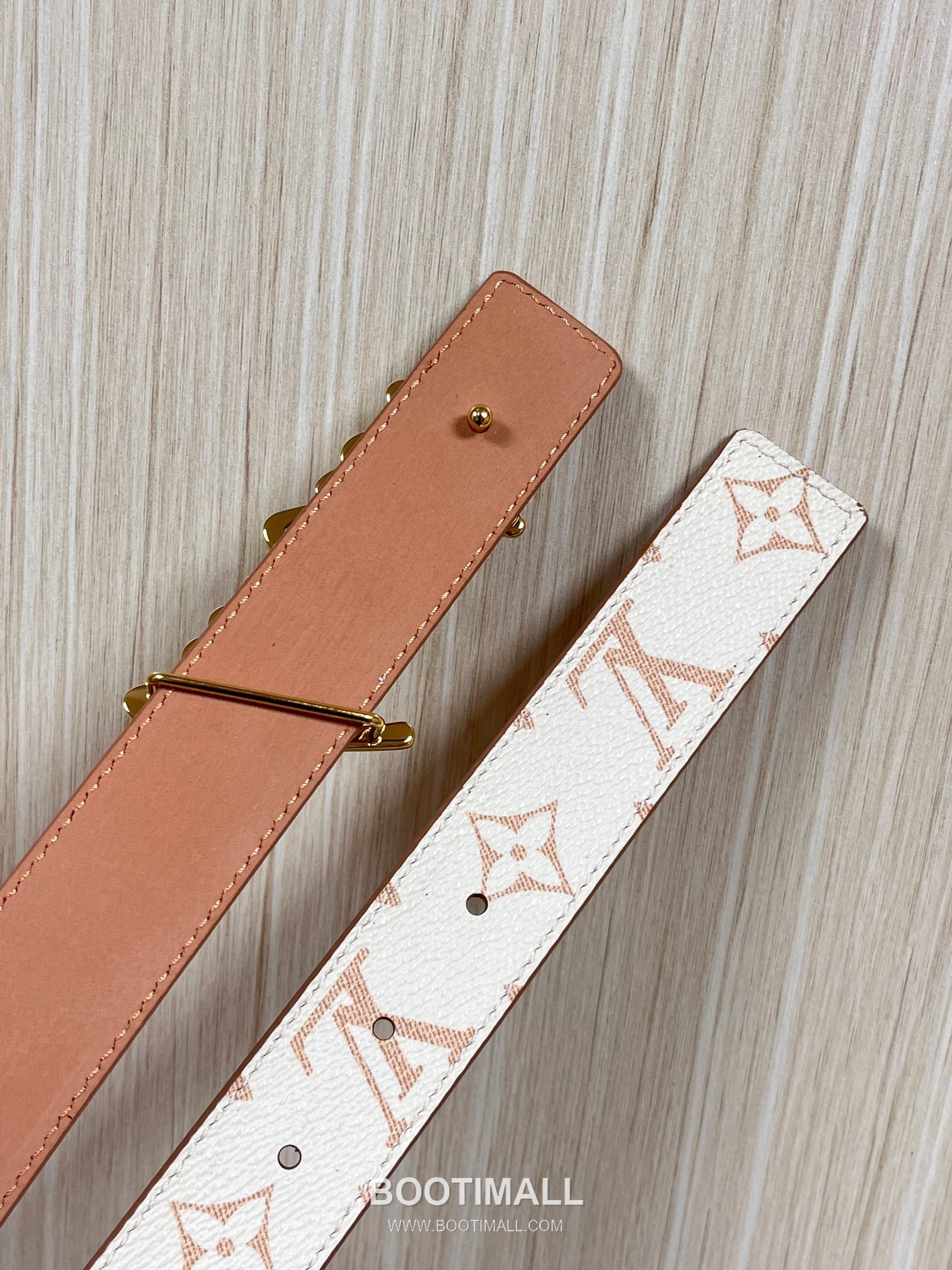 Louis Vuitton Monogram Canvas Calfskin Reversible Belt with LV Buckle Gold-Plated 루이비통 모노그램 캔버스 카프스킨 리버서블 벨트 LV 버클 황동 베이스 금도금 3.0cm 5
