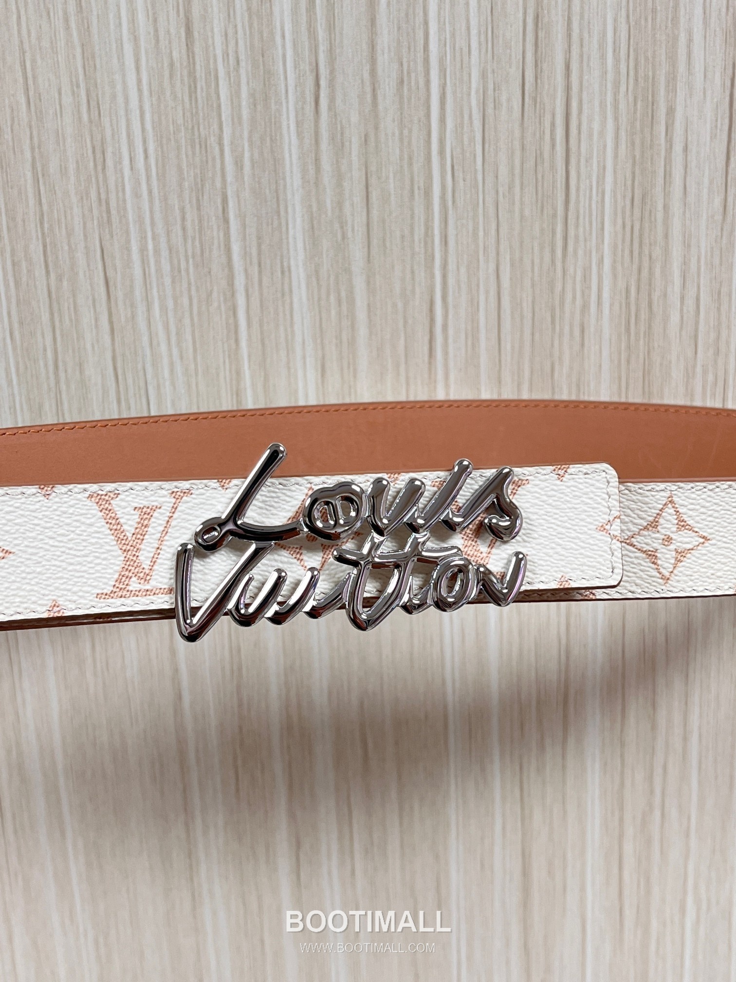 Louis Vuitton Monogram Canvas Calfskin Reversible Belt with LV Buckle Gold-Plated 루이비통 모노그램 캔버스 카프스킨 리버서블 벨트 LV 버클 황동 베이스 금도금 3.0cm 6