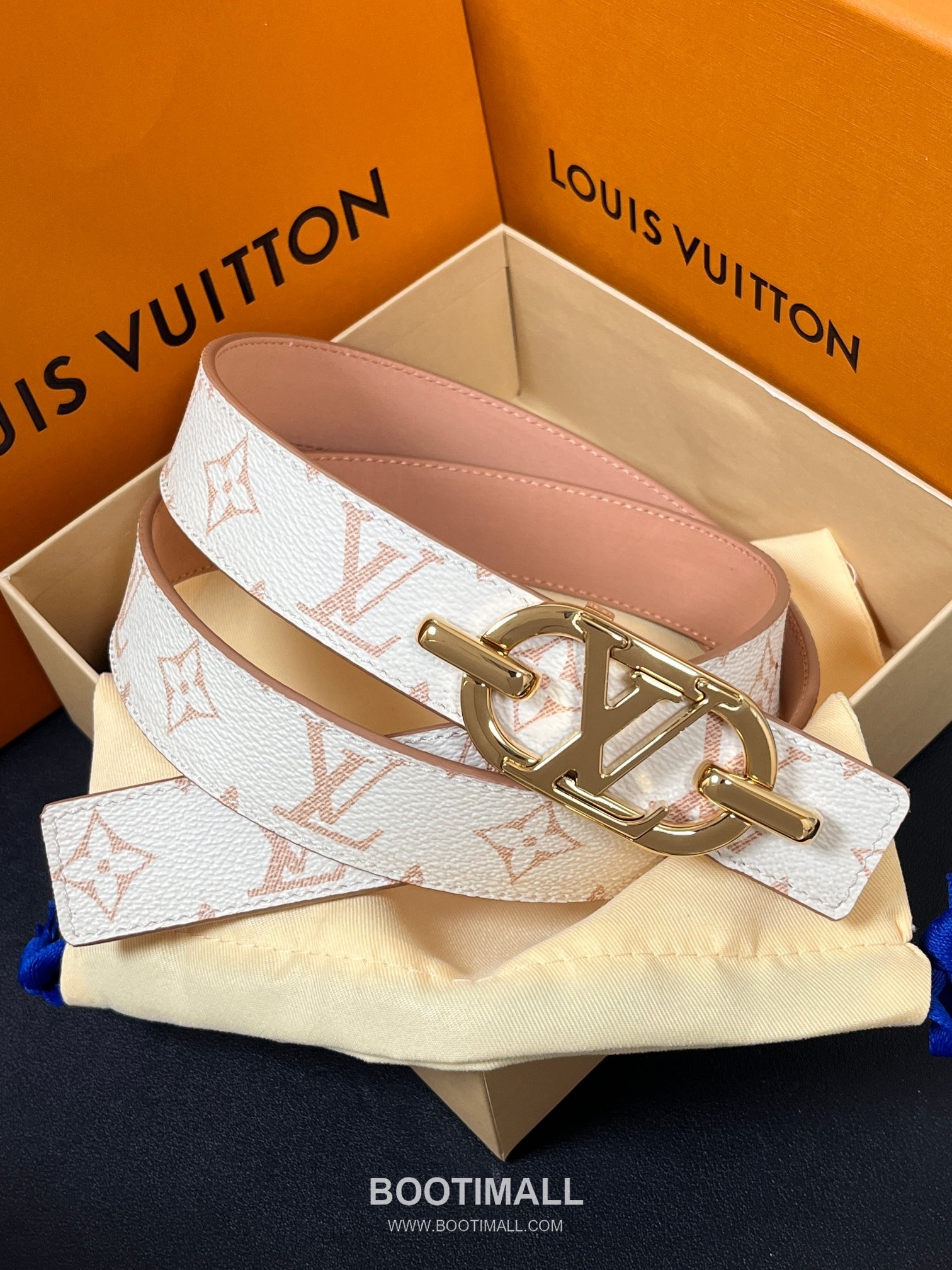 Louis Vuitton Monogram Canvas Calfskin Reversible Belt with LV Buckle Gold-Plated 루이비통 모노그램 캔버스 카프스킨 리버서블 벨트 LV 버클 황동 베이스 금도금 3.0cm 1