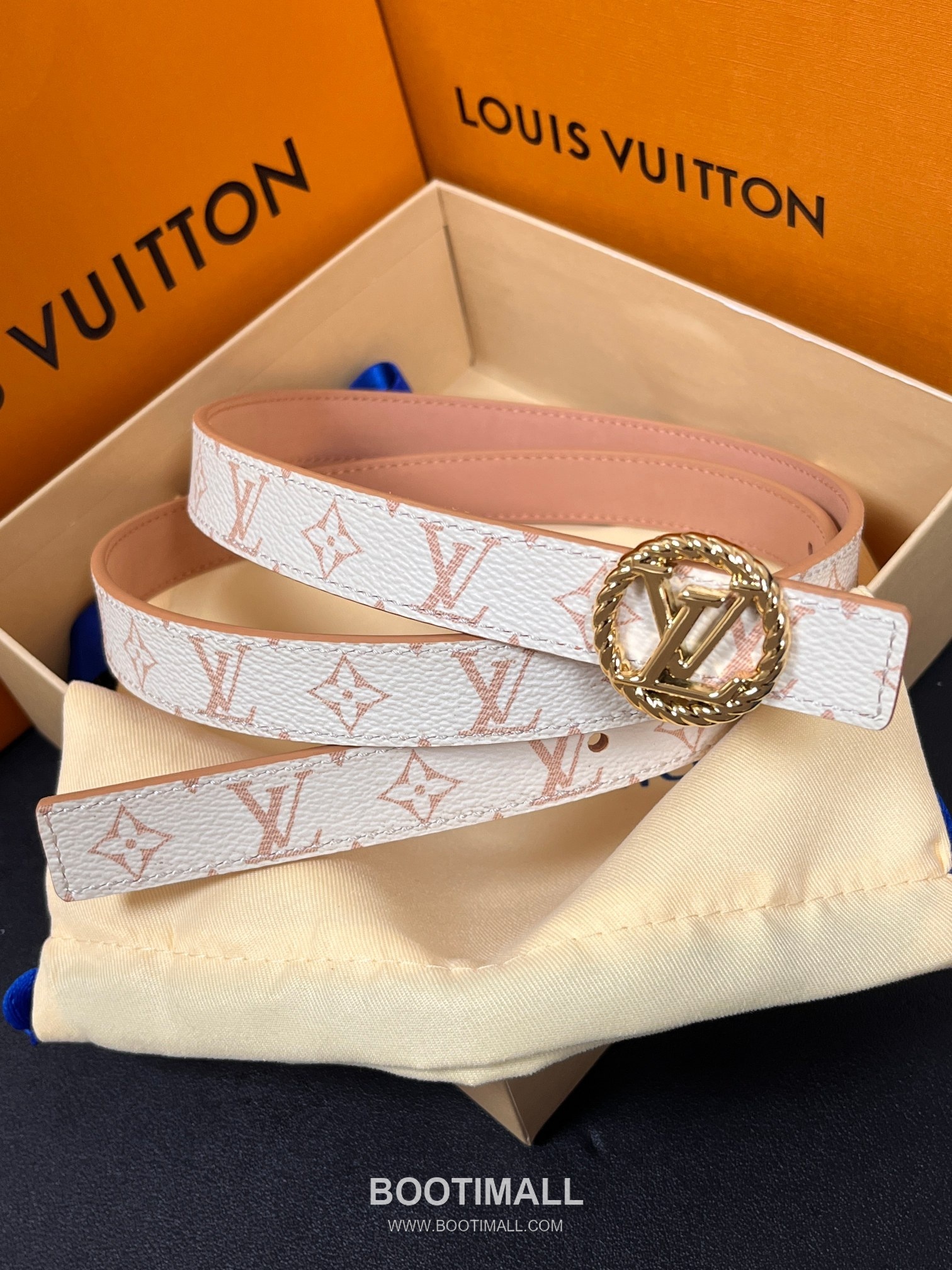 Louis Vuitton Monogram Canvas Calfskin Reversible Belt with LV Buckle Gold-Plated 루이비통 모노그램 캔버스 카프스킨 리버서블 벨트 LV 버클 황동 베이스 금도금 2.0cm 1