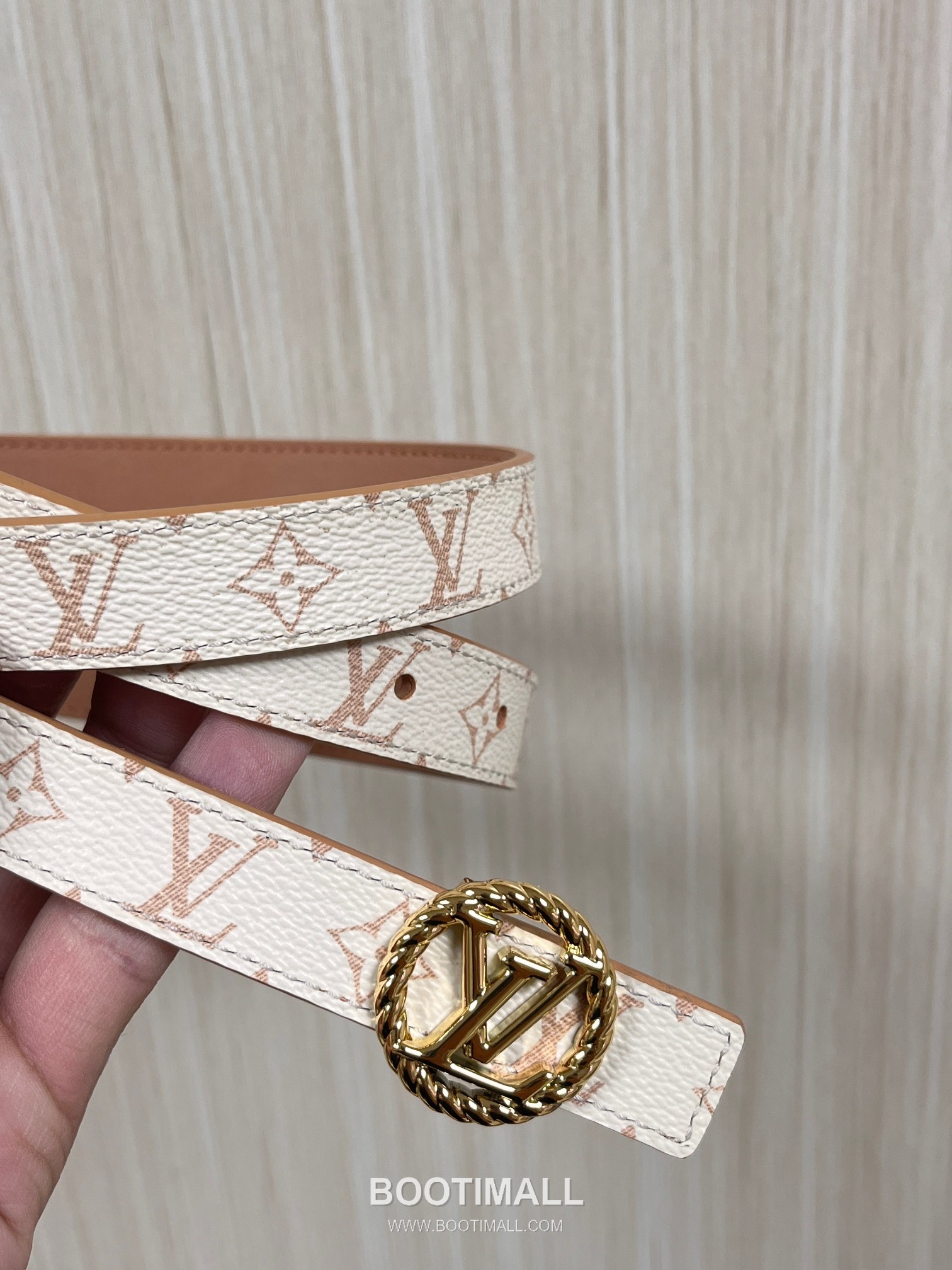 Louis Vuitton Monogram Canvas Calfskin Reversible Belt with LV Buckle Gold-Plated 루이비통 모노그램 캔버스 카프스킨 리버서블 벨트 LV 버클 황동 베이스 금도금 2.0cm 2
