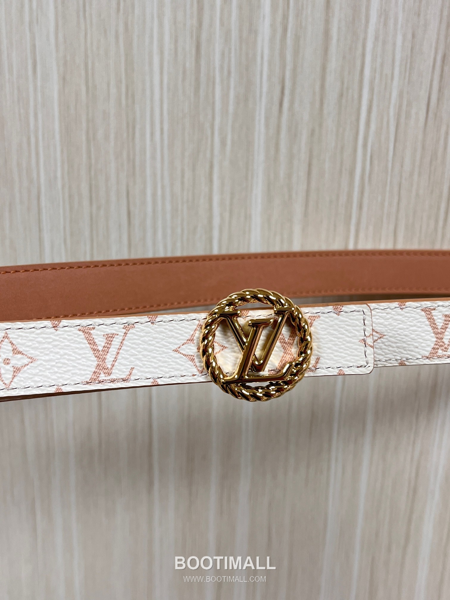 Louis Vuitton Monogram Canvas Calfskin Reversible Belt with LV Buckle Gold-Plated 루이비통 모노그램 캔버스 카프스킨 리버서블 벨트 LV 버클 황동 베이스 금도금 2.0cm 6