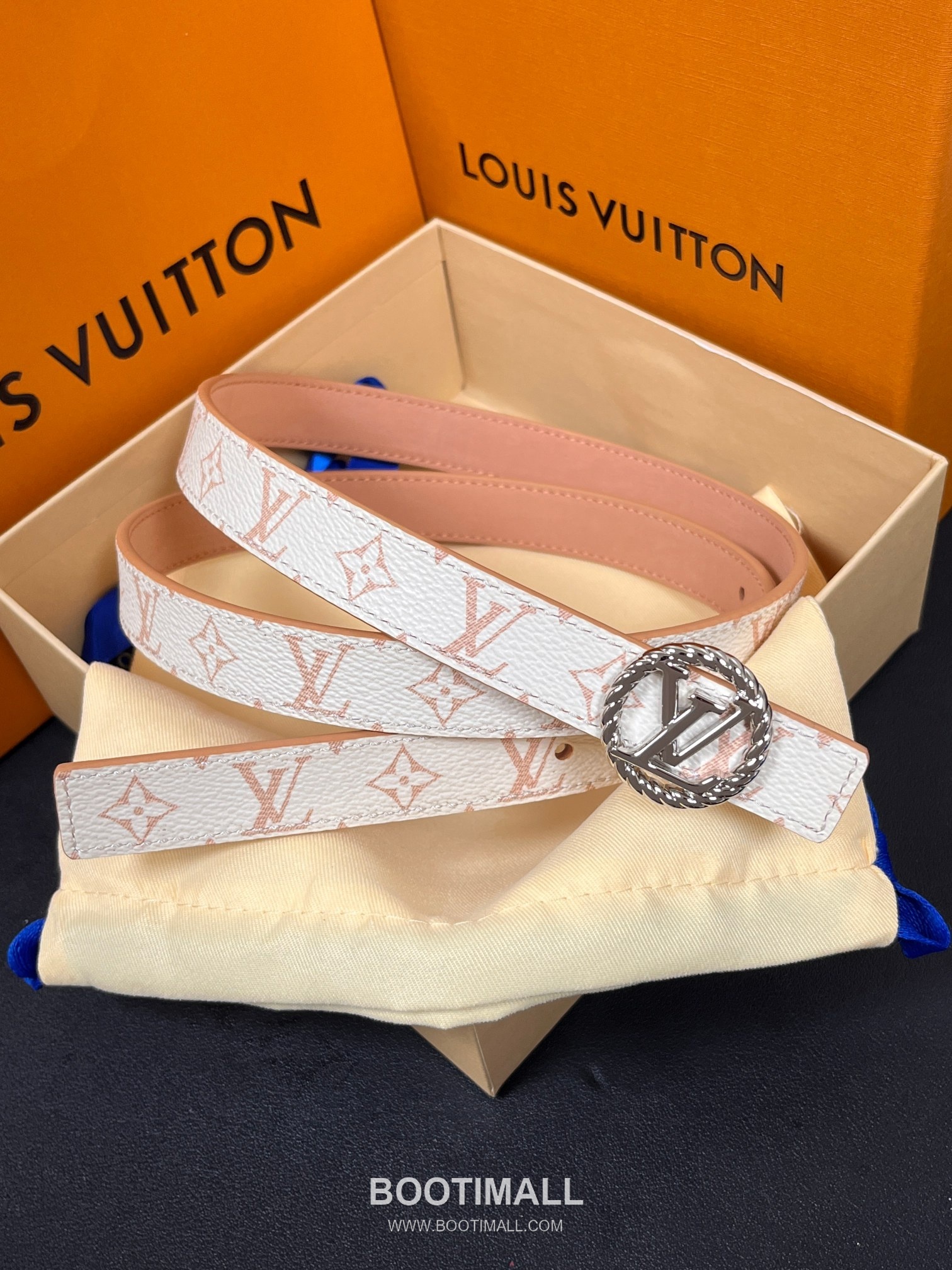 Louis Vuitton Monogram Canvas Calfskin Reversible Belt with LV Buckle Gold-Plated 루이비통 모노그램 캔버스 카프스킨 리버서블 벨트 LV 버클 황동 베이스 금도금 2.0cm 1