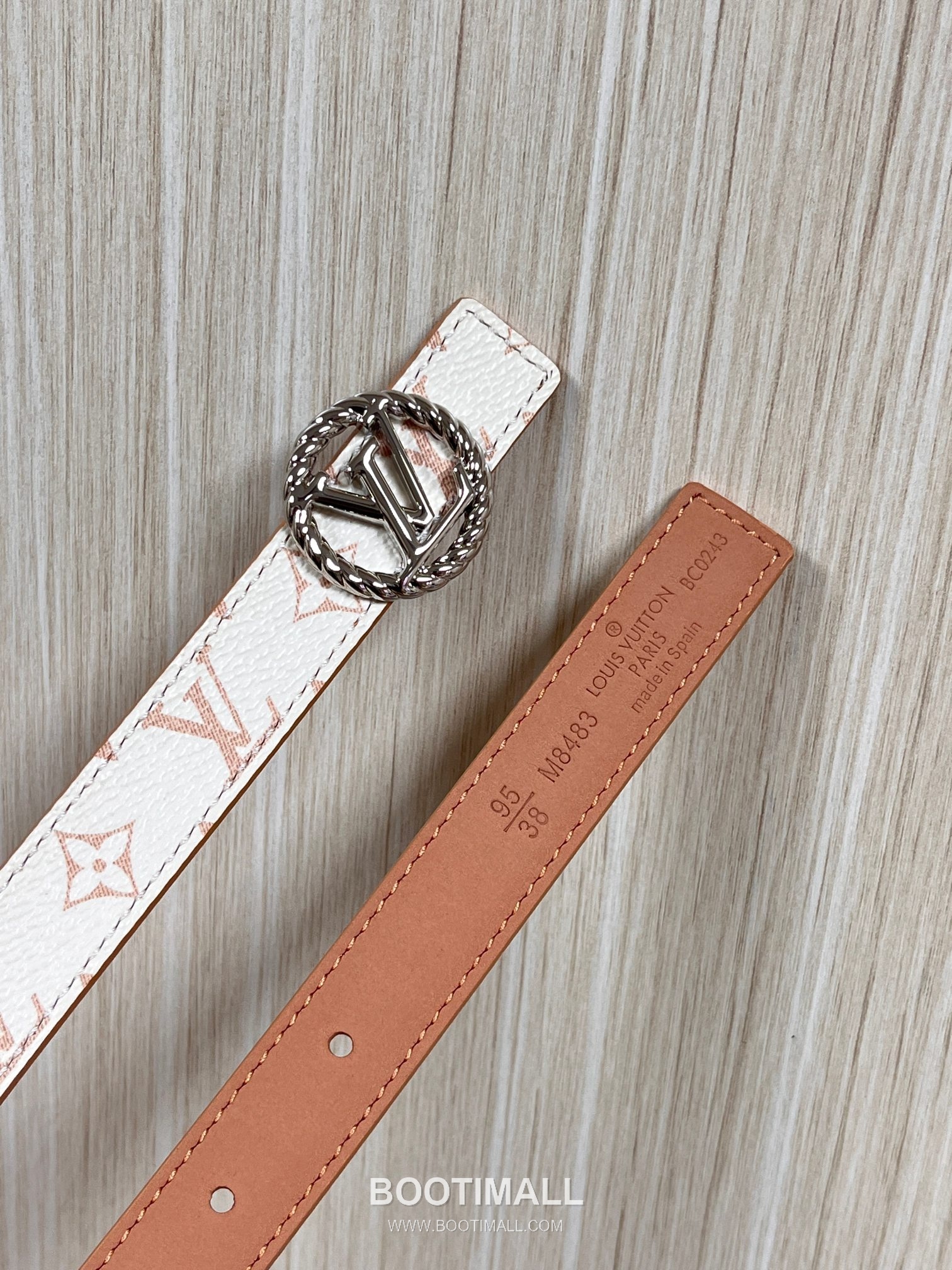 Louis Vuitton Monogram Canvas Calfskin Reversible Belt with LV Buckle Gold-Plated 루이비통 모노그램 캔버스 카프스킨 리버서블 벨트 LV 버클 황동 베이스 금도금 2.0cm 4