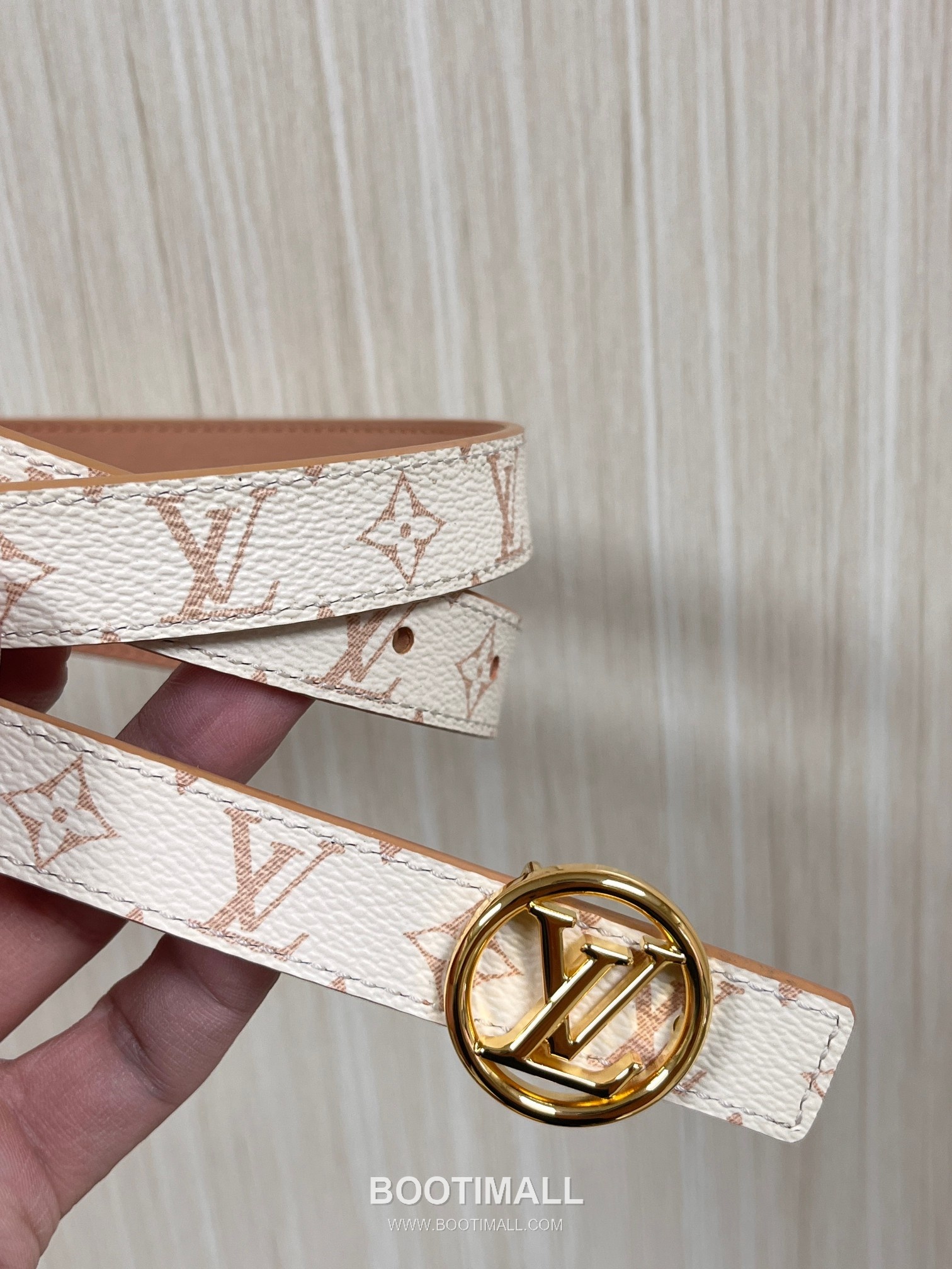 Louis Vuitton Monogram Canvas Calfskin Reversible Belt with LV Buckle Gold-Plated 루이비통 모노그램 캔버스 카프스킨 리버서블 벨트 LV 버클 황동 베이스 금도금 2.0cm 2