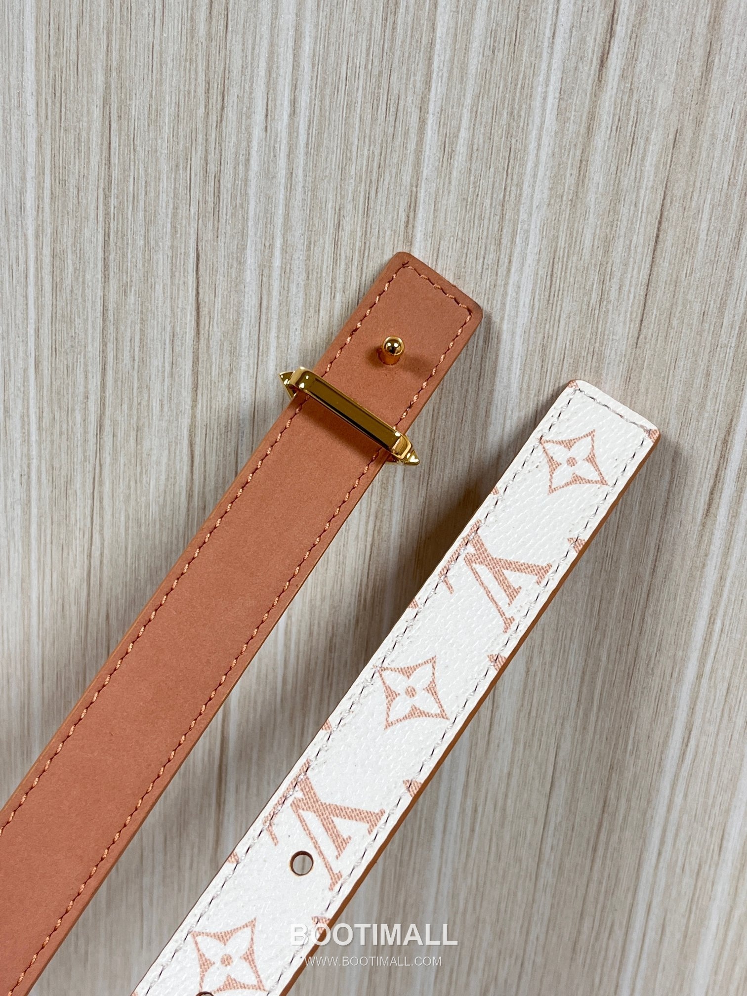 Louis Vuitton Monogram Canvas Calfskin Reversible Belt with LV Buckle Gold-Plated 루이비통 모노그램 캔버스 카프스킨 리버서블 벨트 LV 버클 황동 베이스 금도금 2.0cm 5