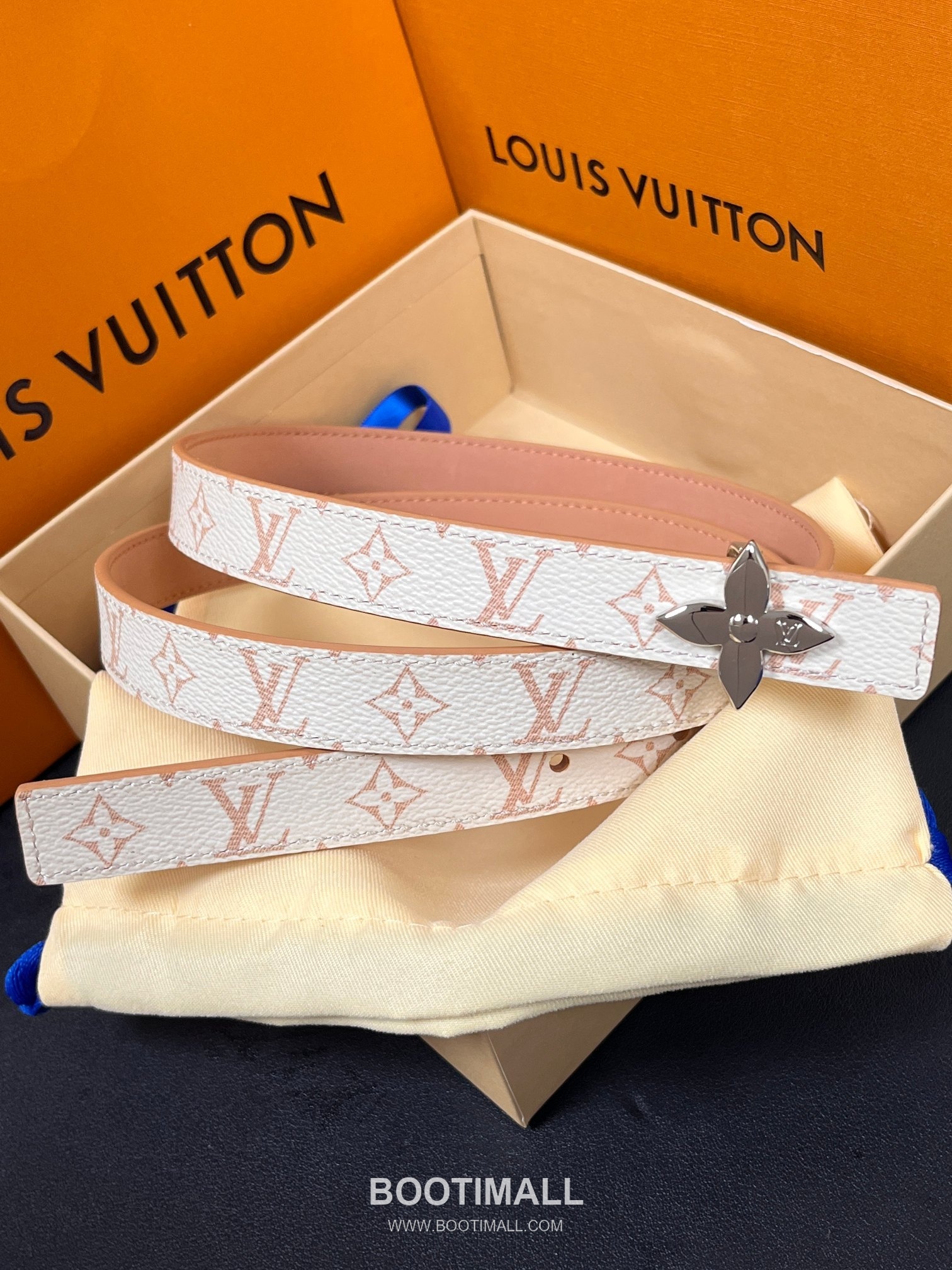 Louis Vuitton Monogram Canvas Calfskin Reversible Belt with LV Buckle Gold-Plated 루이비통 모노그램 캔버스 카프스킨 리버서블 벨트 LV 버클 황동 베이스 금도금 2.0cm 1