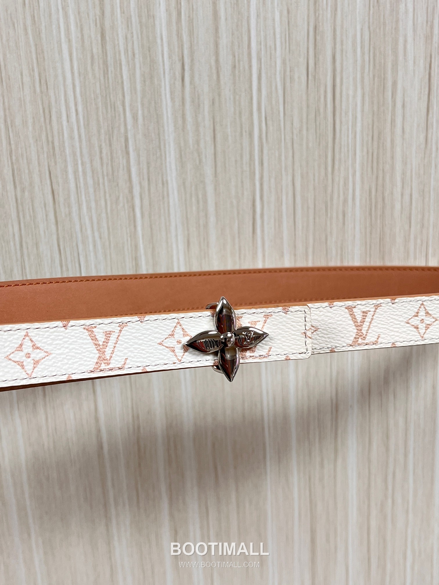 Louis Vuitton Monogram Canvas Calfskin Reversible Belt with LV Buckle Gold-Plated 루이비통 모노그램 캔버스 카프스킨 리버서블 벨트 LV 버클 황동 베이스 금도금 2.0cm 6
