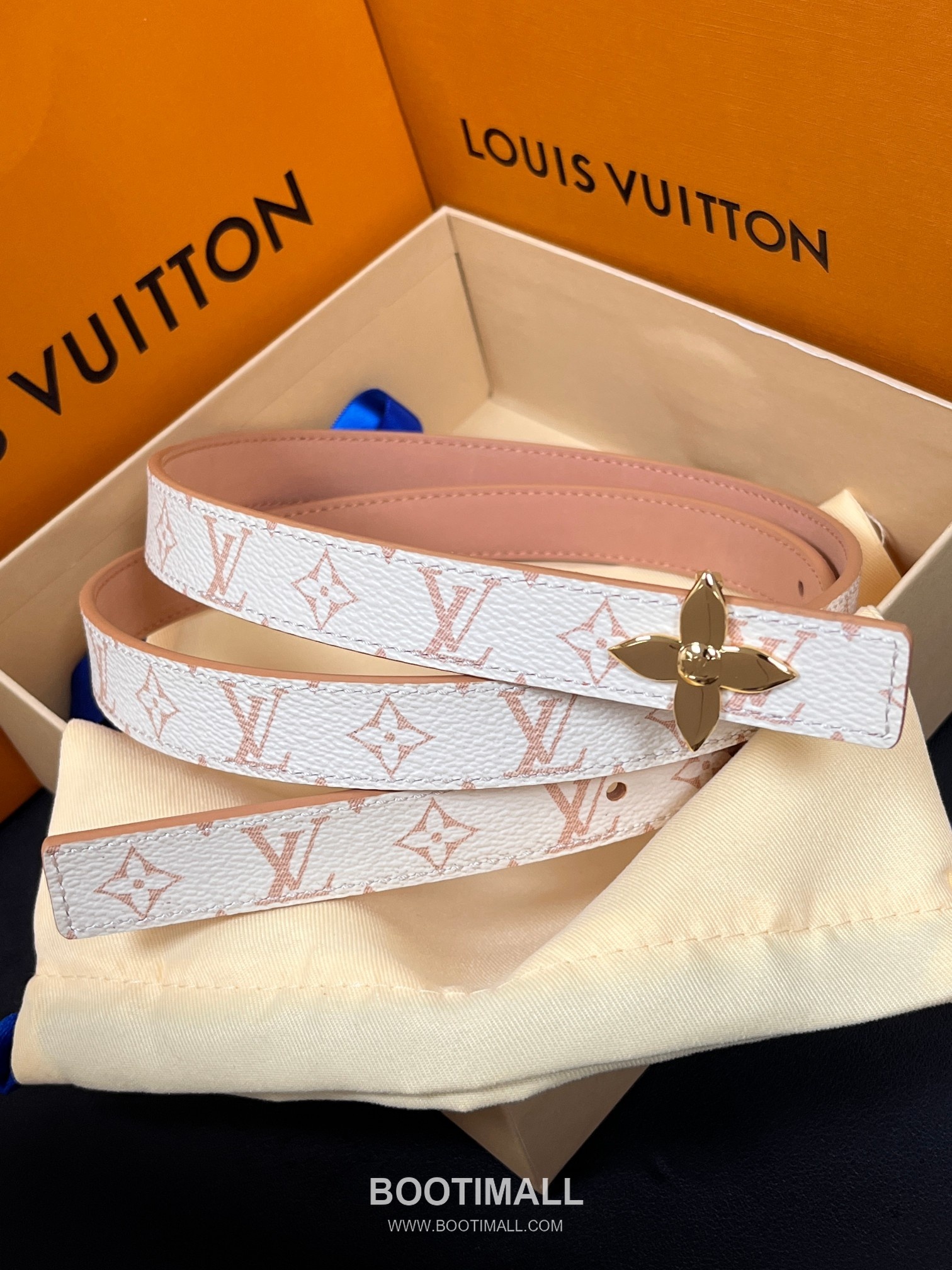 Louis Vuitton Monogram Canvas Calfskin Reversible Belt with LV Buckle Gold-Plated 루이비통 모노그램 캔버스 카프스킨 리버서블 벨트 LV 버클 황동 베이스 금도금 2.0cm 1