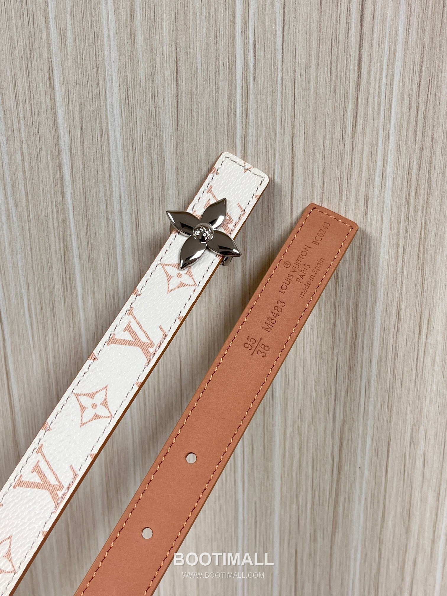 Louis Vuitton Monogram Canvas Calfskin Reversible Belt with LV Buckle Gold-Plated 루이비통 모노그램 캔버스 카프스킨 리버서블 벨트 LV 버클 황동 베이스 금도금 2.0cm 4