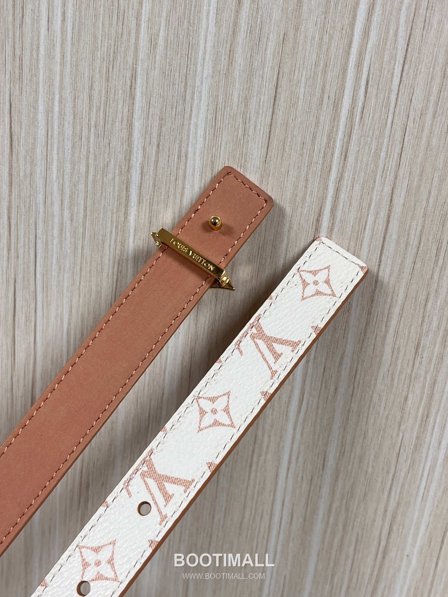 Louis Vuitton Monogram Canvas Calfskin Reversible Belt with LV Buckle Gold-Plated 루이비통 모노그램 캔버스 카프스킨 리버서블 벨트 LV 버클 황동 베이스 금도금 2.0cm 5