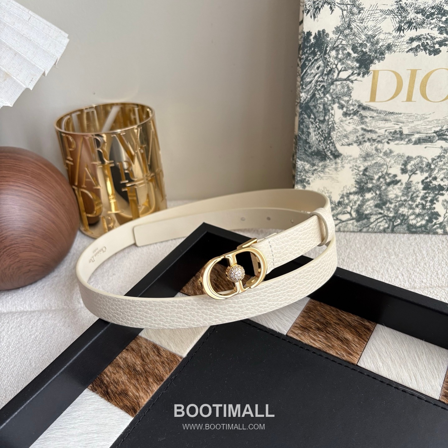 Dior Calfskin Leather Belt with Crystal CD Buckle Gold-Plated 디올 카프스킨 레더 벨트 크리스탈 CD 버클 황동 베이스 금도금 2.0cm 1