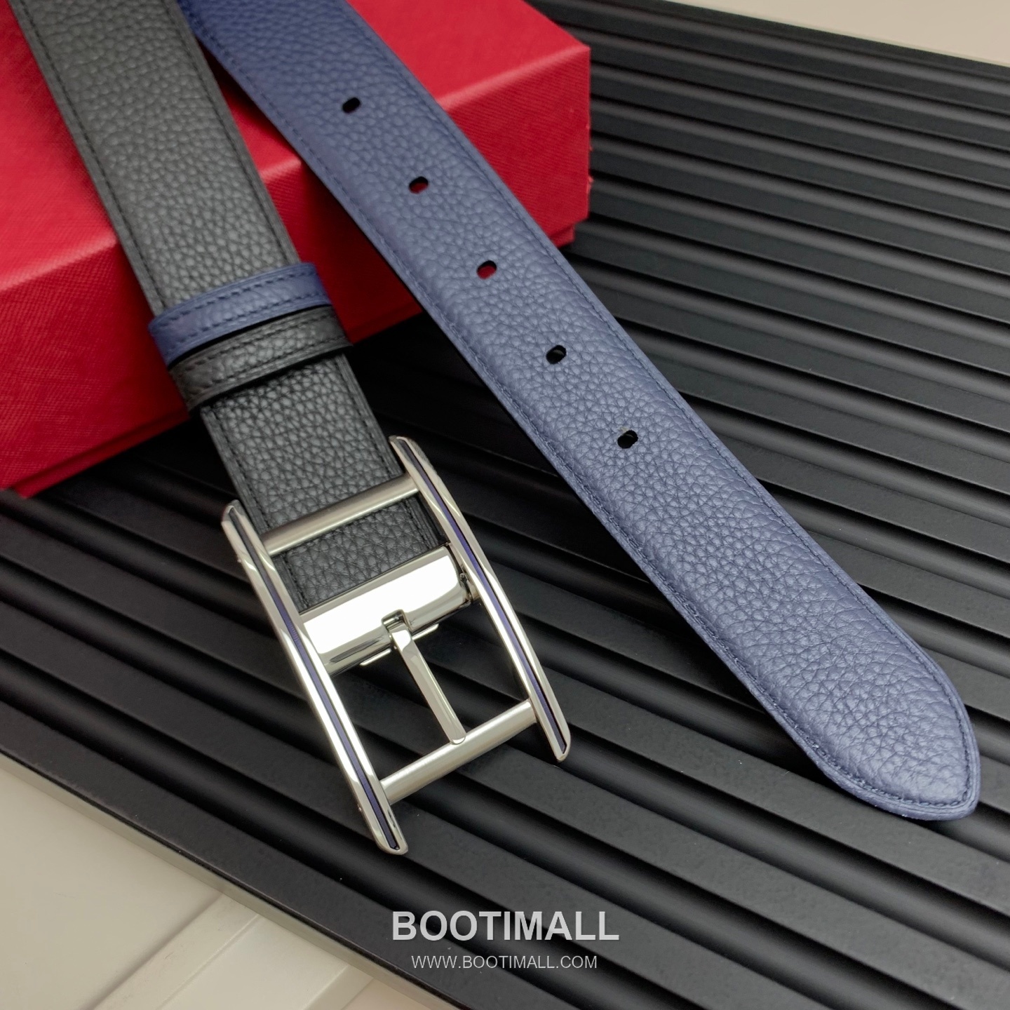 Cartier Calfskin Embossed Leather Reversible Belt with Logo Pin Buckle Palladium 까르띠에 카프스킨 엠보싱 레더 리버서블 벨트 로고 핀 버클 황동 베이스 팔라듐 피니시 3.5cm 3