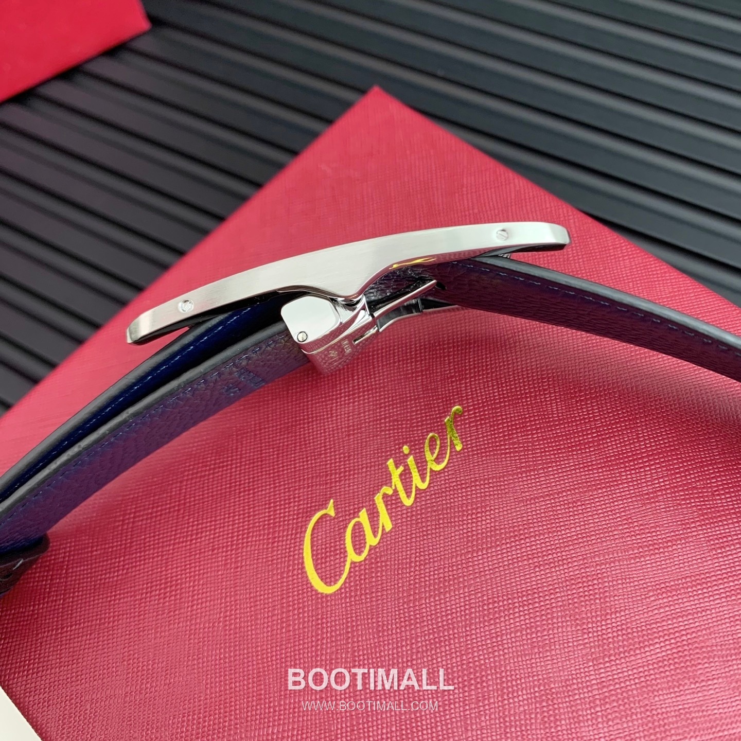 Cartier Calfskin Embossed Leather Reversible Belt with Logo Pin Buckle Palladium 까르띠에 카프스킨 엠보싱 레더 리버서블 벨트 로고 핀 버클 황동 베이스 팔라듐 피니시 3.5cm 6