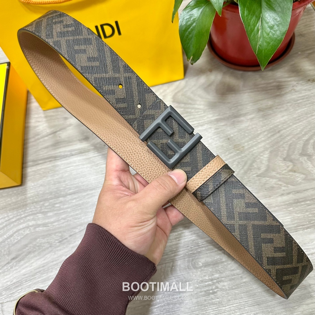 Fendi FF Cuoio Romano Calfskin Reversible Belt with FF Logo Buckle Palladium 펜디 FF 쿠오이오 로마노 카프스킨 리버서블 벨트 FF 로고 버클 황동 베이스 팔라듐 피니시 4.0cm 3