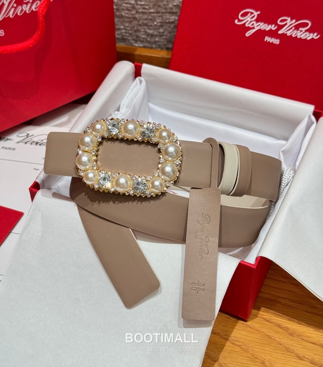 Roger Vivier Calfskin Leather Reversible Belt with Square Logo Buckle Gold-Plated 로저비비에 카프스킨 레더 리버서블 벨트 스퀘어 로고 버클 황동 베이스 금도금 3.0cm 1
