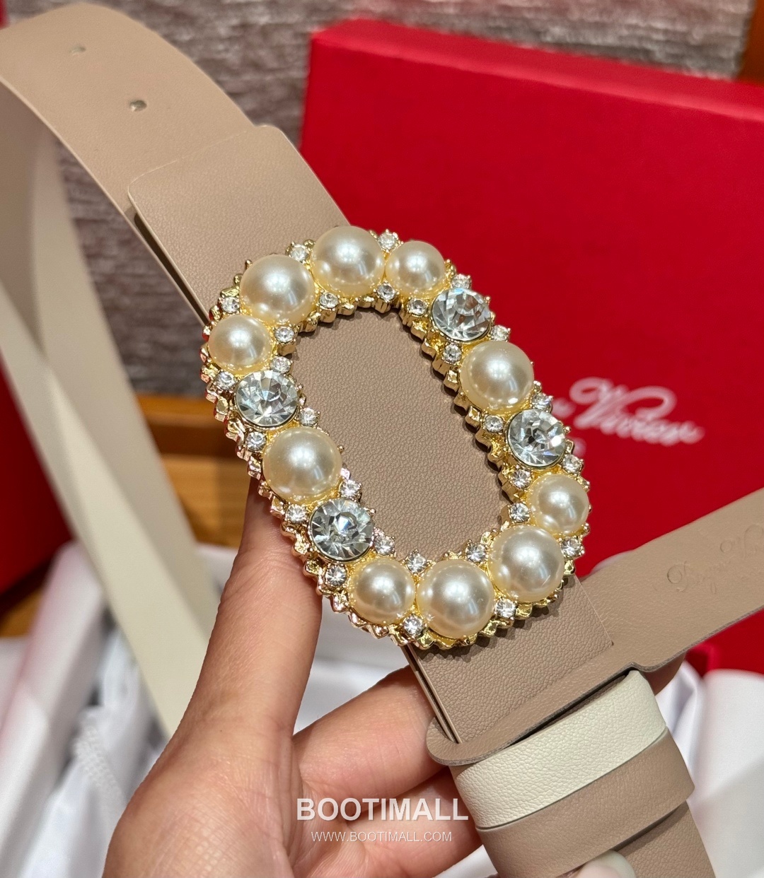 Roger Vivier Calfskin Leather Reversible Belt with Square Logo Buckle Gold-Plated 로저비비에 카프스킨 레더 리버서블 벨트 스퀘어 로고 버클 황동 베이스 금도금 3.0cm 4