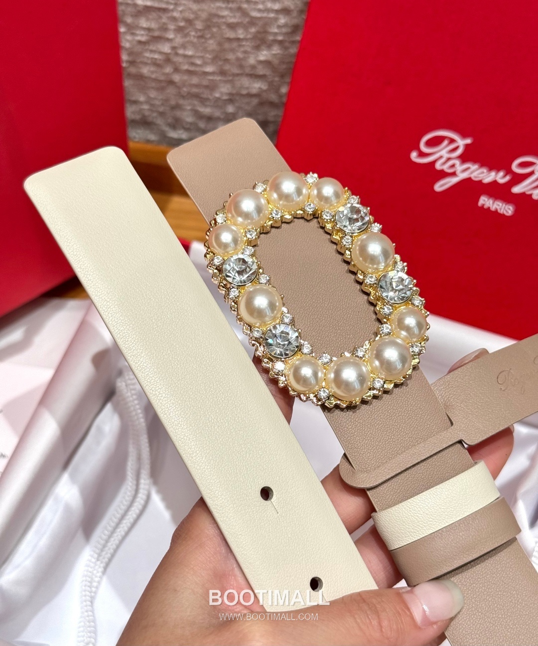 Roger Vivier Calfskin Leather Reversible Belt with Square Logo Buckle Gold-Plated 로저비비에 카프스킨 레더 리버서블 벨트 스퀘어 로고 버클 황동 베이스 금도금 3.0cm 6