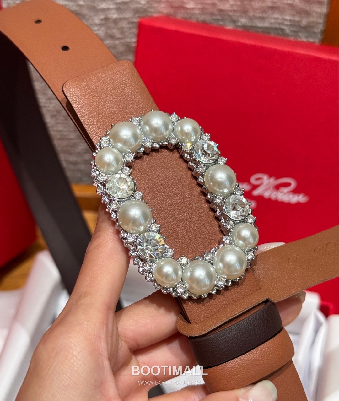 Roger Vivier Calfskin Leather Reversible Belt with Square Logo Buckle Gold-Plated 로저비비에 카프스킨 레더 리버서블 벨트 스퀘어 로고 버클 황동 베이스 금도금 3.0cm 4