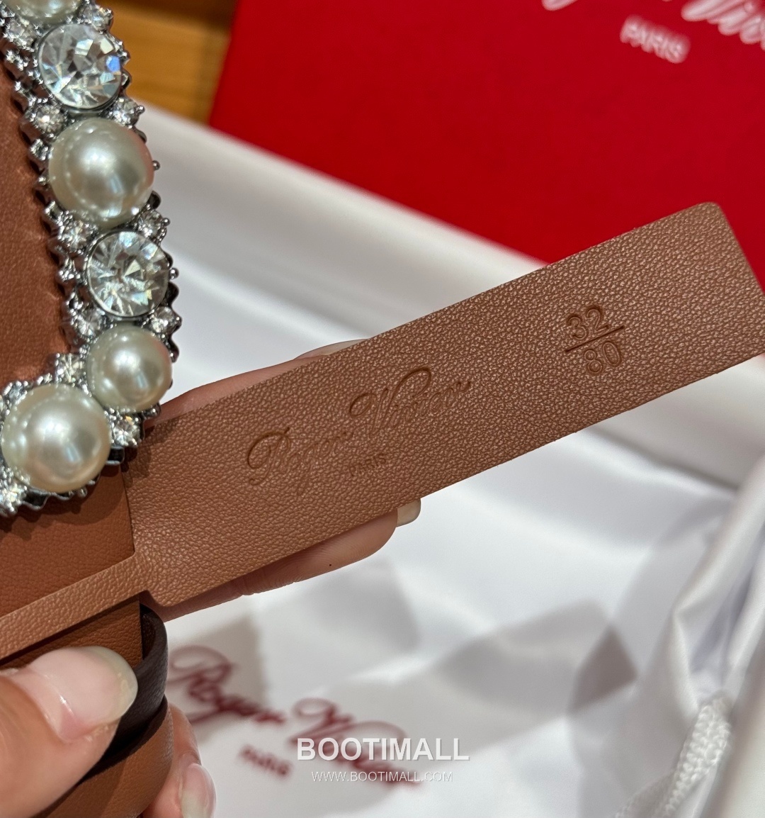 Roger Vivier Calfskin Leather Reversible Belt with Square Logo Buckle Gold-Plated 로저비비에 카프스킨 레더 리버서블 벨트 스퀘어 로고 버클 황동 베이스 금도금 3.0cm 9