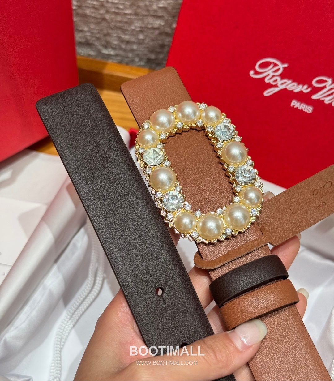 Roger Vivier Calfskin Leather Reversible Belt with Square Logo Buckle Gold-Plated 로저비비에 카프스킨 레더 리버서블 벨트 스퀘어 로고 버클 황동 베이스 금도금 3.0cm 6