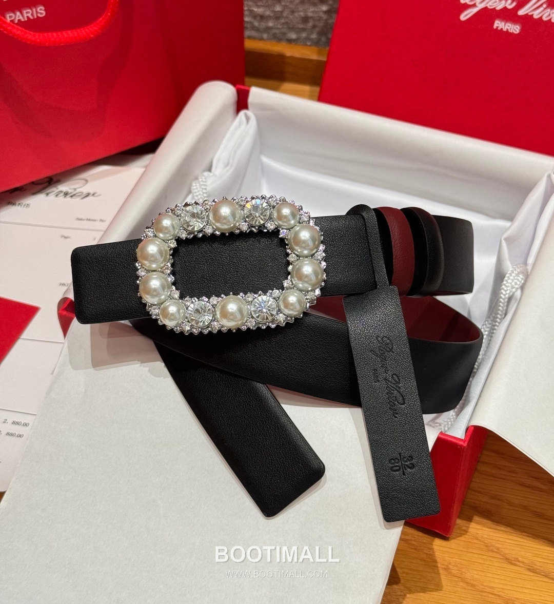Roger Vivier Calfskin Leather Reversible Belt with Square Logo Buckle Gold-Plated 로저비비에 카프스킨 레더 리버서블 벨트 스퀘어 로고 버클 황동 베이스 금도금 3.0cm 1
