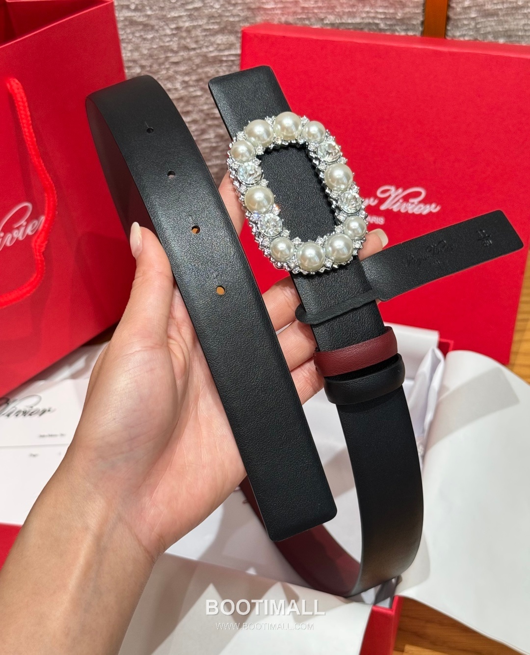 Roger Vivier Calfskin Leather Reversible Belt with Square Logo Buckle Gold-Plated 로저비비에 카프스킨 레더 리버서블 벨트 스퀘어 로고 버클 황동 베이스 금도금 3.0cm 5