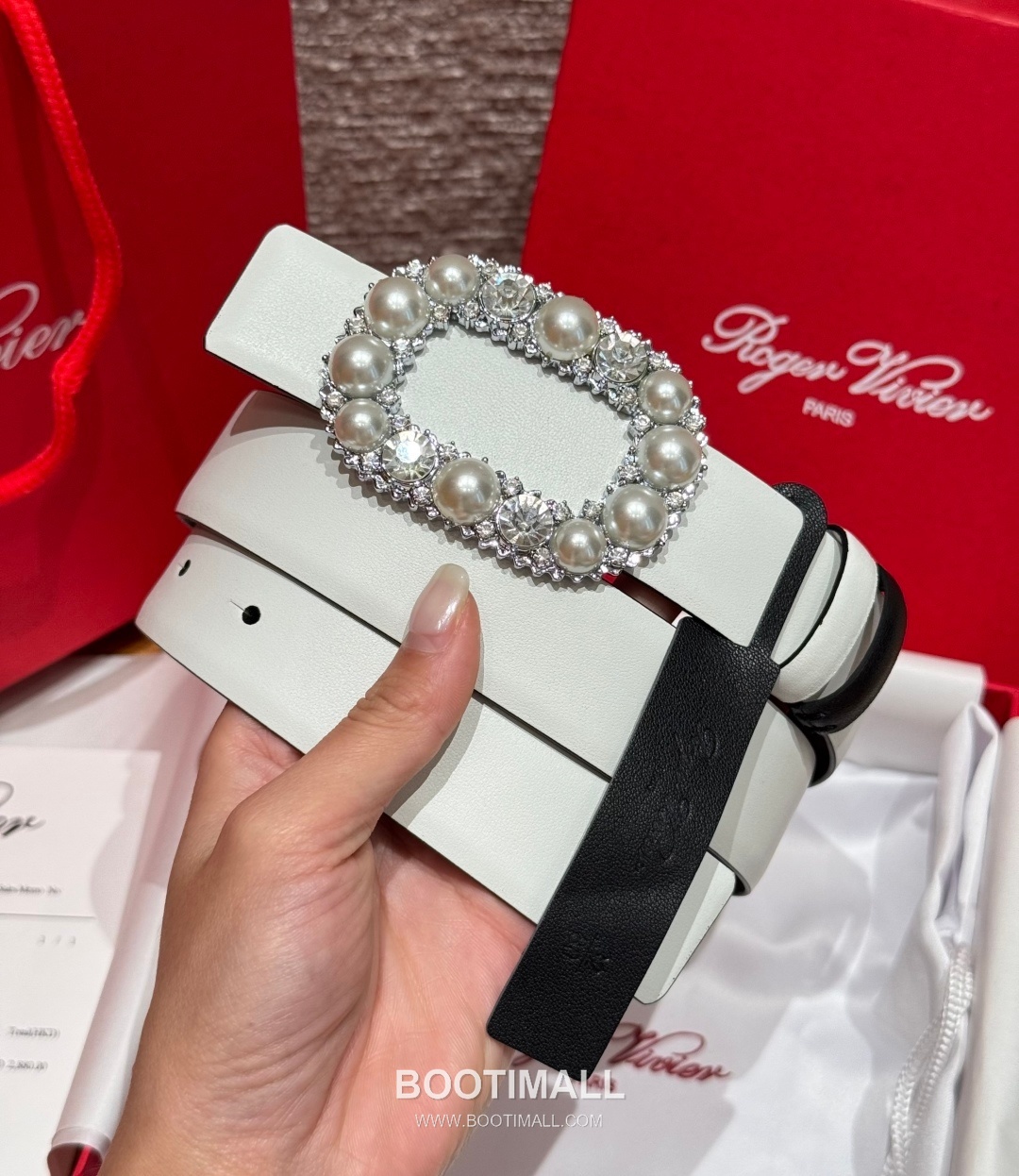 Roger Vivier Calfskin Leather Reversible Belt with Square Logo Buckle Gold-Plated 로저비비에 카프스킨 레더 리버서블 벨트 스퀘어 로고 버클 황동 베이스 금도금 3.0cm 2