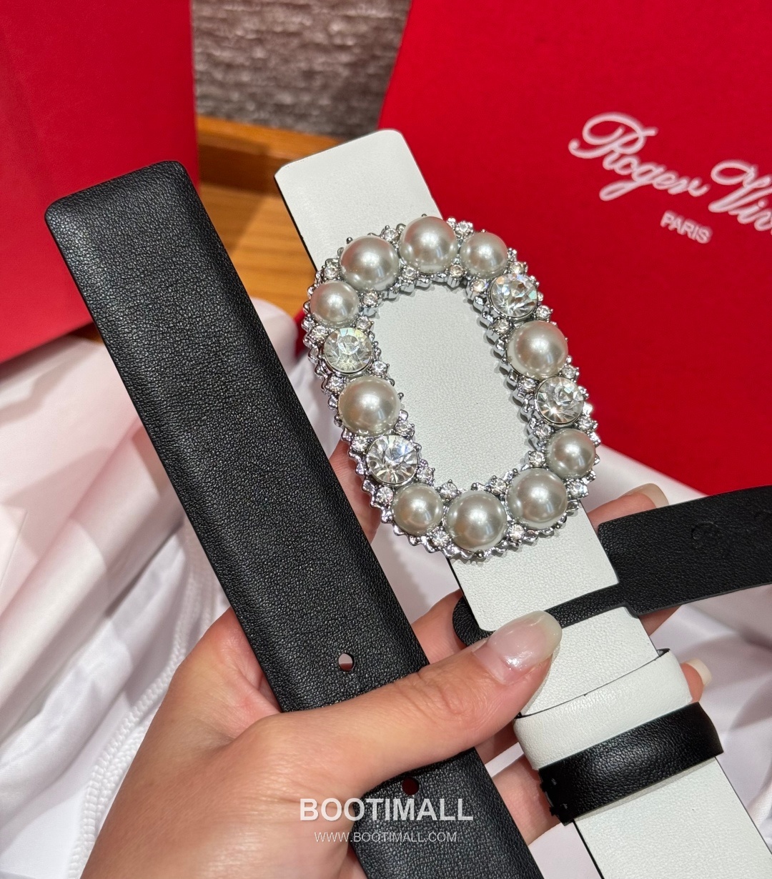 Roger Vivier Calfskin Leather Reversible Belt with Square Logo Buckle Gold-Plated 로저비비에 카프스킨 레더 리버서블 벨트 스퀘어 로고 버클 황동 베이스 금도금 3.0cm 6