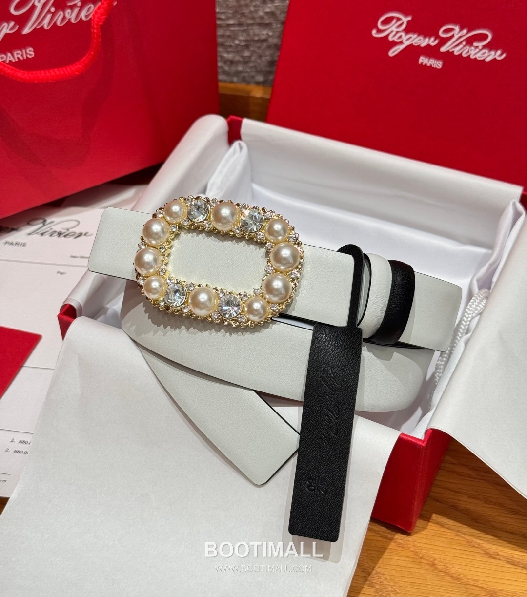 Roger Vivier Calfskin Leather Reversible Belt with Square Logo Buckle Gold-Plated 로저비비에 카프스킨 레더 리버서블 벨트 스퀘어 로고 버클 황동 베이스 금도금 3.0cm 1