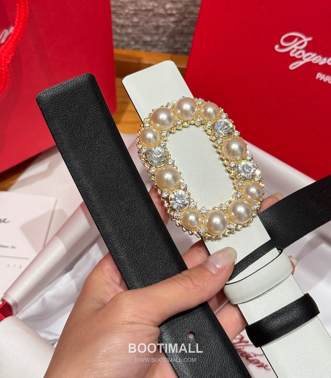 Roger Vivier Calfskin Leather Reversible Belt with Square Logo Buckle Gold-Plated 로저비비에 카프스킨 레더 리버서블 벨트 스퀘어 로고 버클 황동 베이스 금도금 3.0cm 6