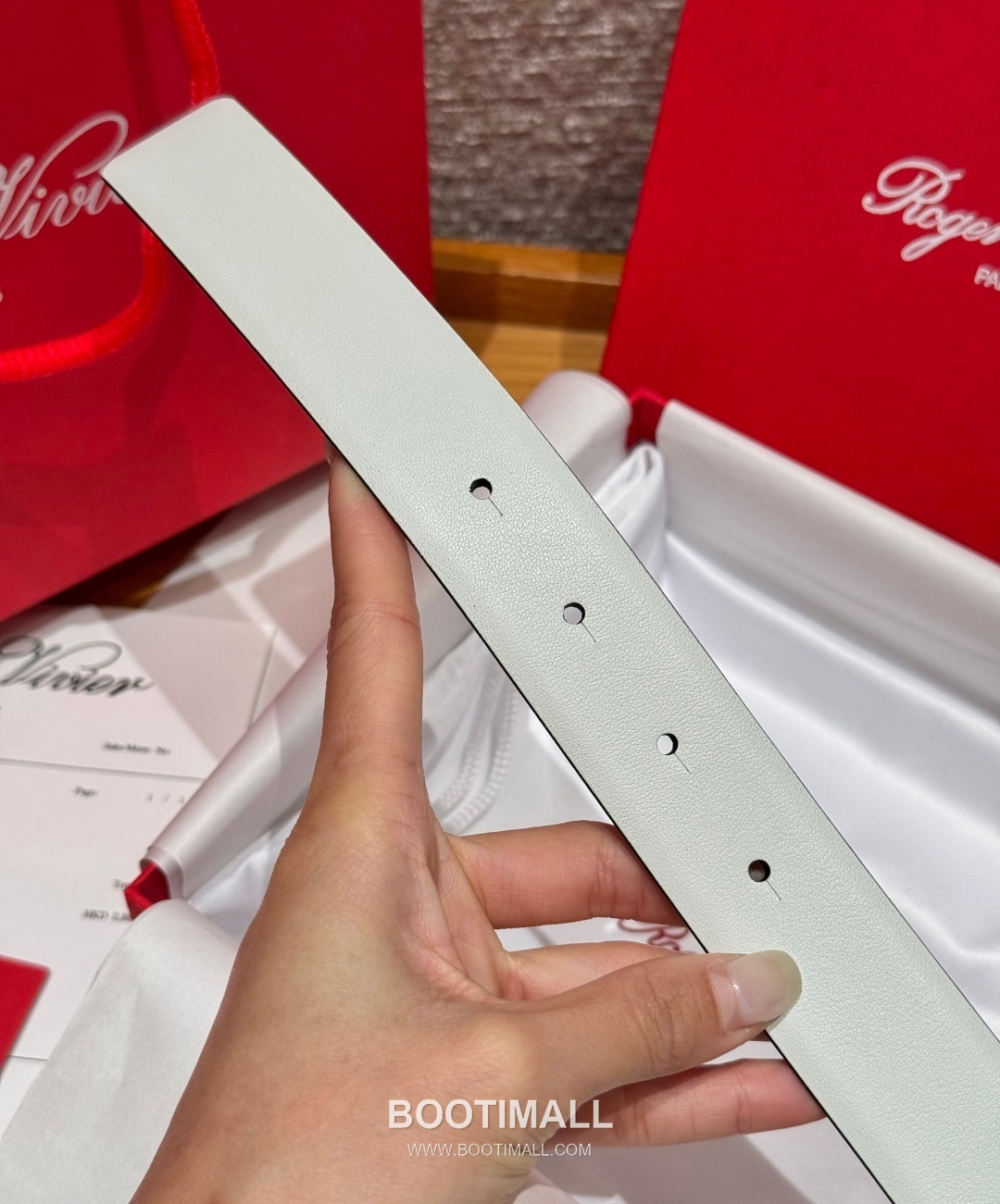 Roger Vivier Calfskin Leather Reversible Belt with Square Logo Buckle Gold-Plated 로저비비에 카프스킨 레더 리버서블 벨트 스퀘어 로고 버클 황동 베이스 금도금 3.0cm 8