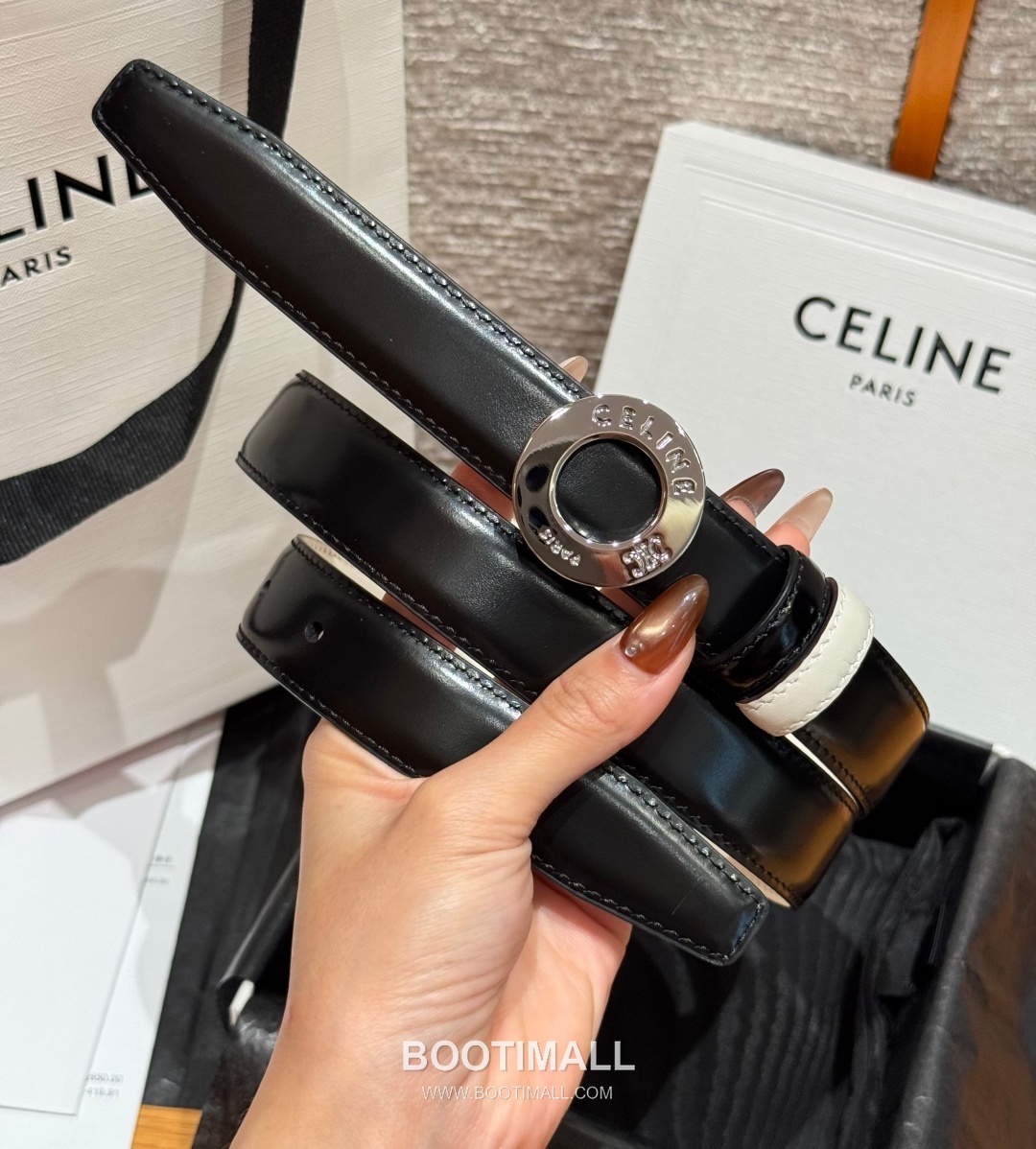Celine Disc Taurillon Leather Reversible Belt with Disc Buckle Gold-Plated 셀린느 디스크 토릴론 레더 리버서블 벨트 디스크 버클 황동 베이스 금도금 2.5cm 2