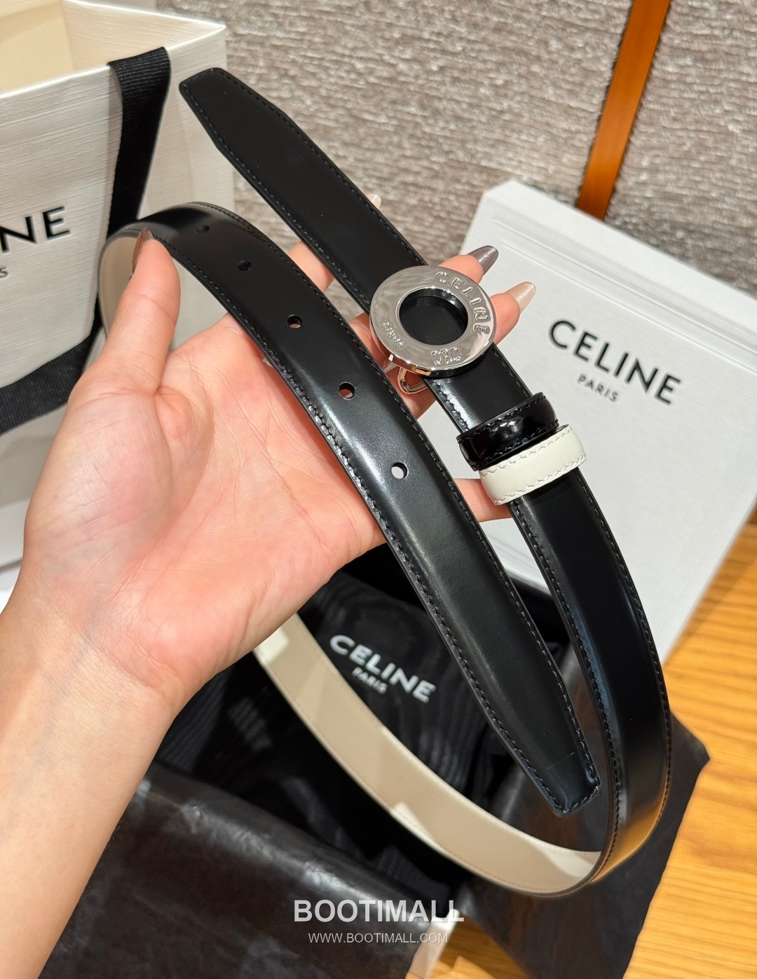 Celine Disc Taurillon Leather Reversible Belt with Disc Buckle Gold-Plated 셀린느 디스크 토릴론 레더 리버서블 벨트 디스크 버클 황동 베이스 금도금 2.5cm 5
